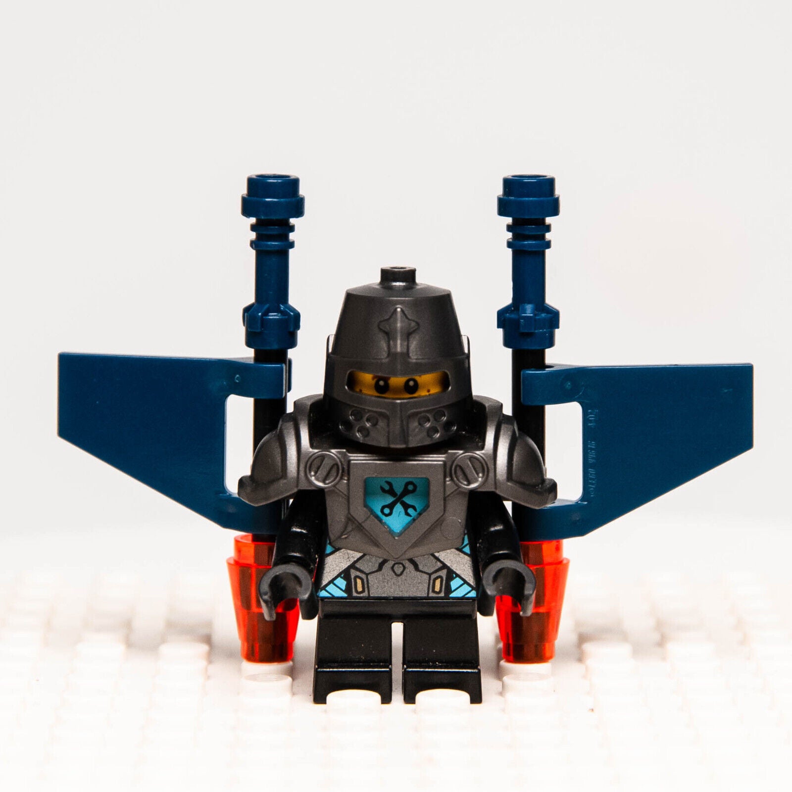 LEGO Nexo Knights Minifigure - Robin w/ Jet Pack (nex085) 271714 - StudBee