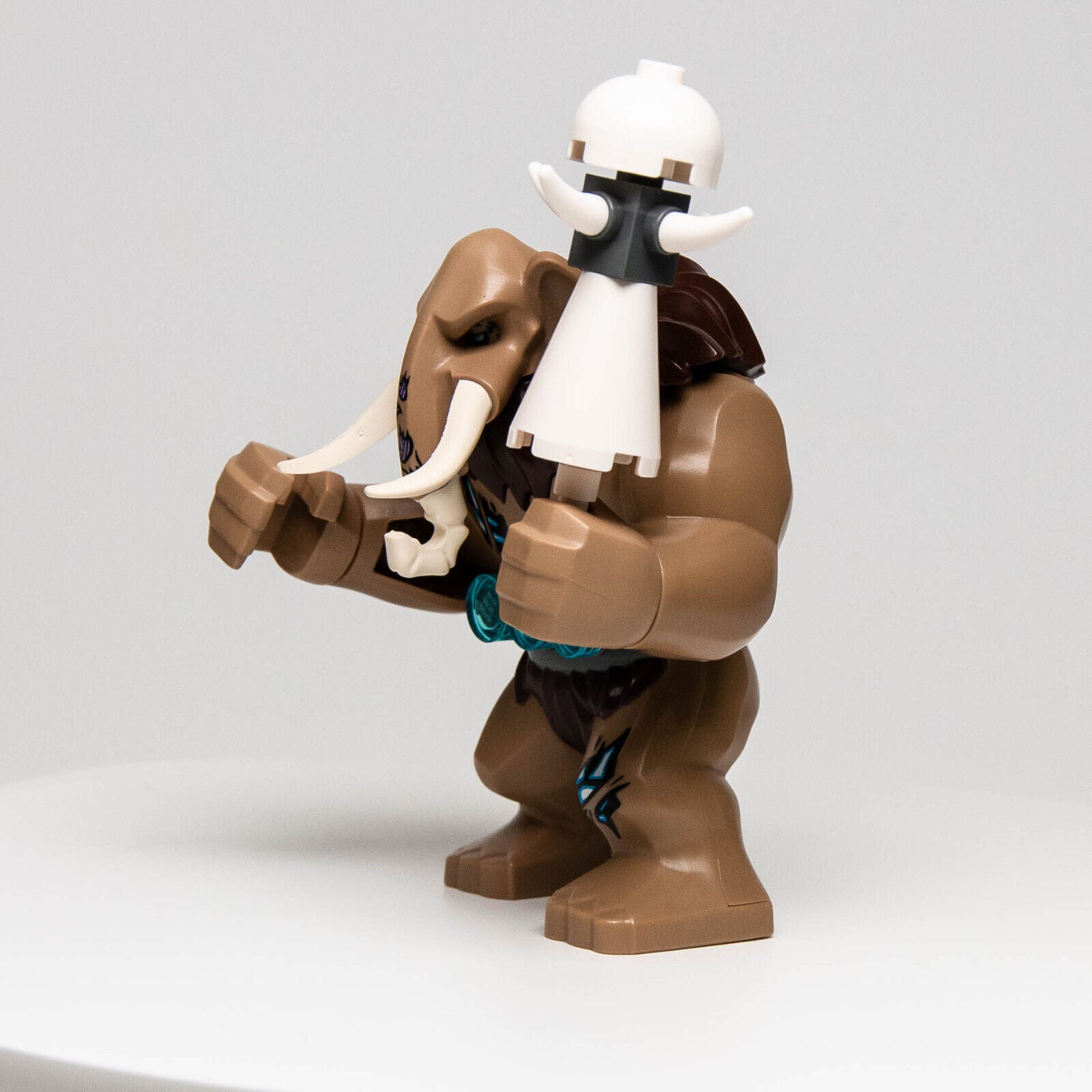 Lego Chima Mammoth Elephant Minifigure - Mungus w/ Club (loc083) 70144 - StudBee