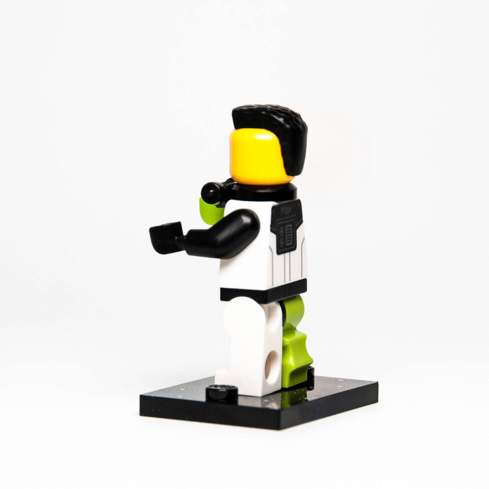 LEGO Space CMF 26 Minifigure: Blacktron Mutant 71046 (col26-12) col448