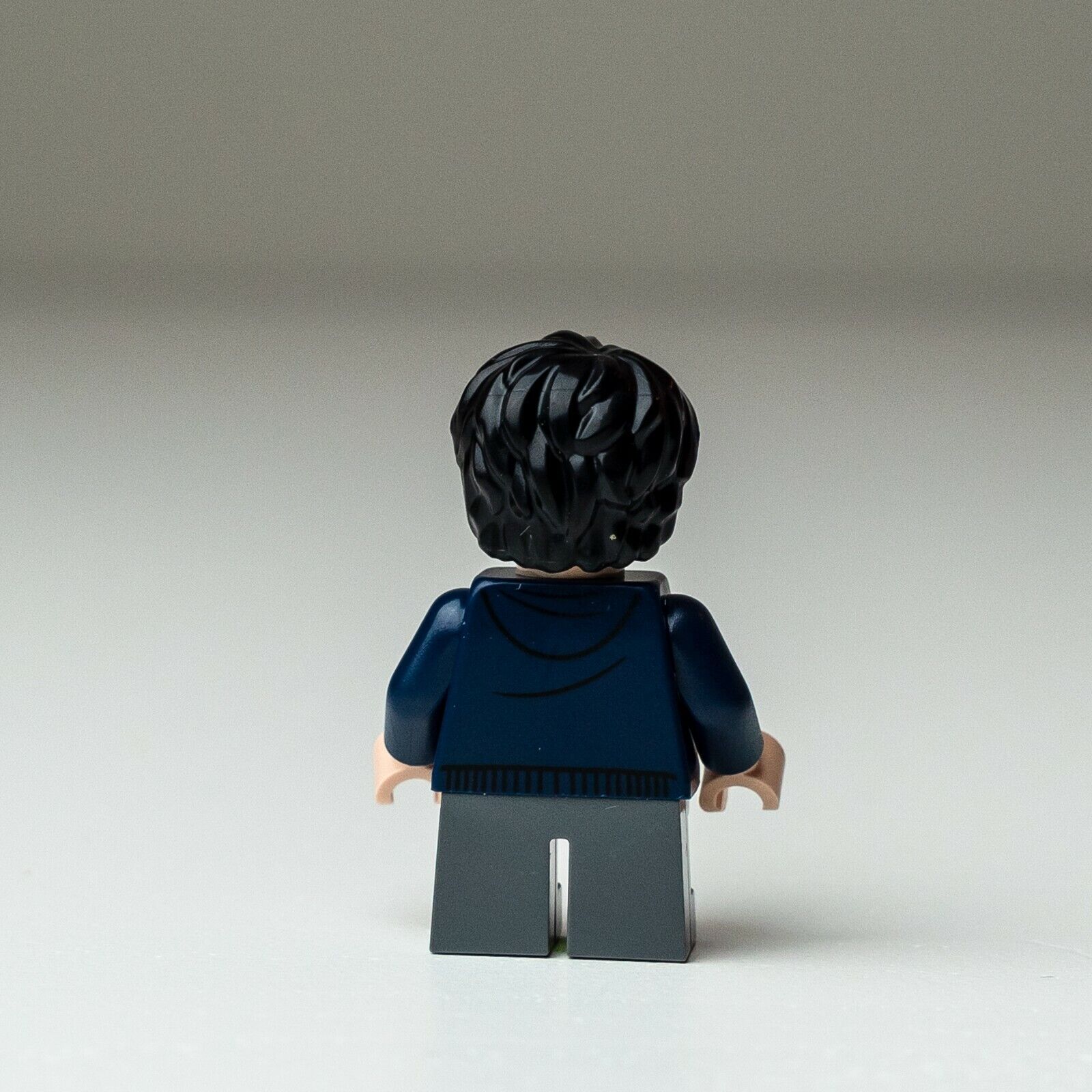 New LEGO Harry Potter, Dark Blue Zip Up Minifigure - 75955 (hp153) - StudBee