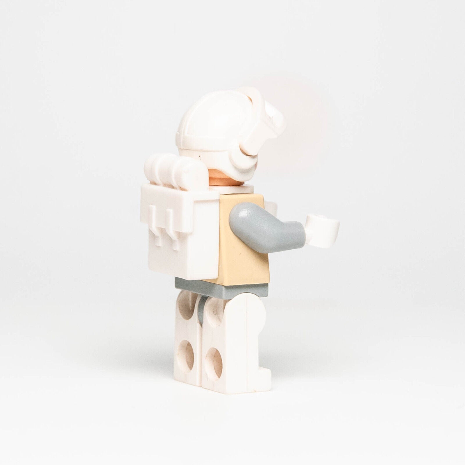 Lego Star Wars Minifigure - Hoth Rebel - Nougat Head, Snow Goggles (sw0252) 7749 - StudBee