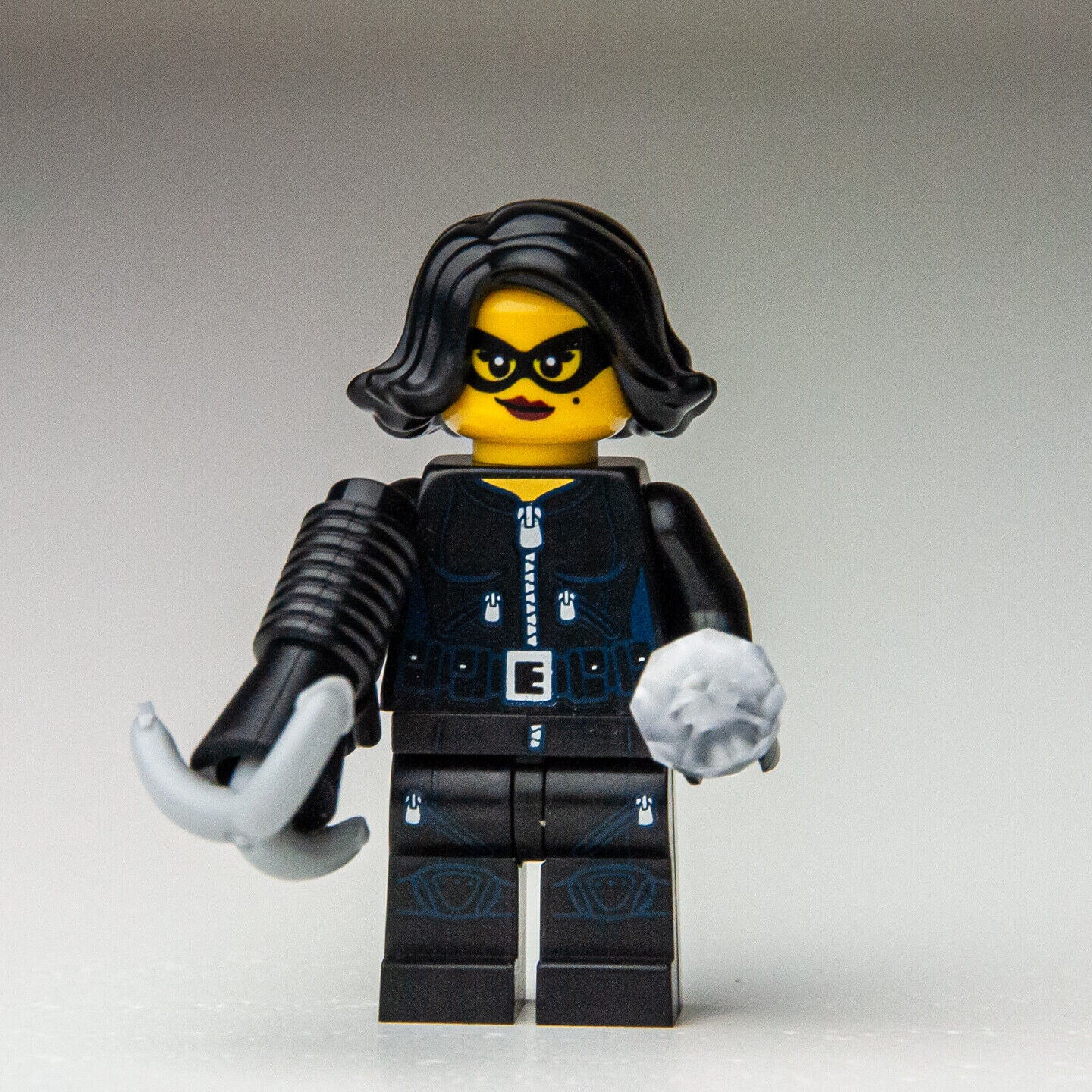 NEW  Jewel Thief -  CMF Series 15 - 71011 (col15-15) LEGO Minifigure - StudBee