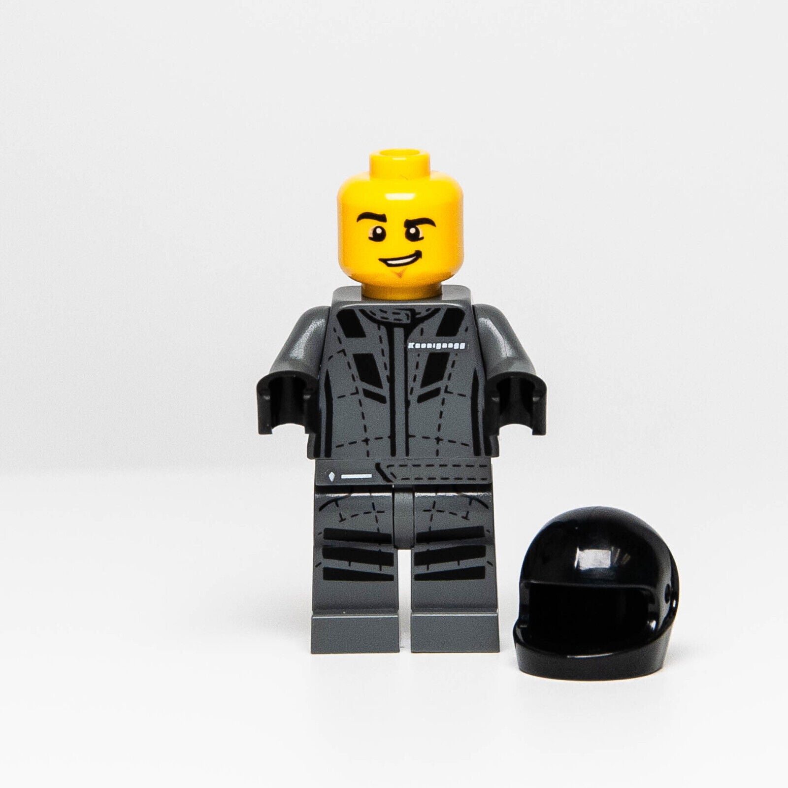 NEW Lego Speed Chamion Driver Koenigsegg Jesko Minfigure (SC094) - StudBee