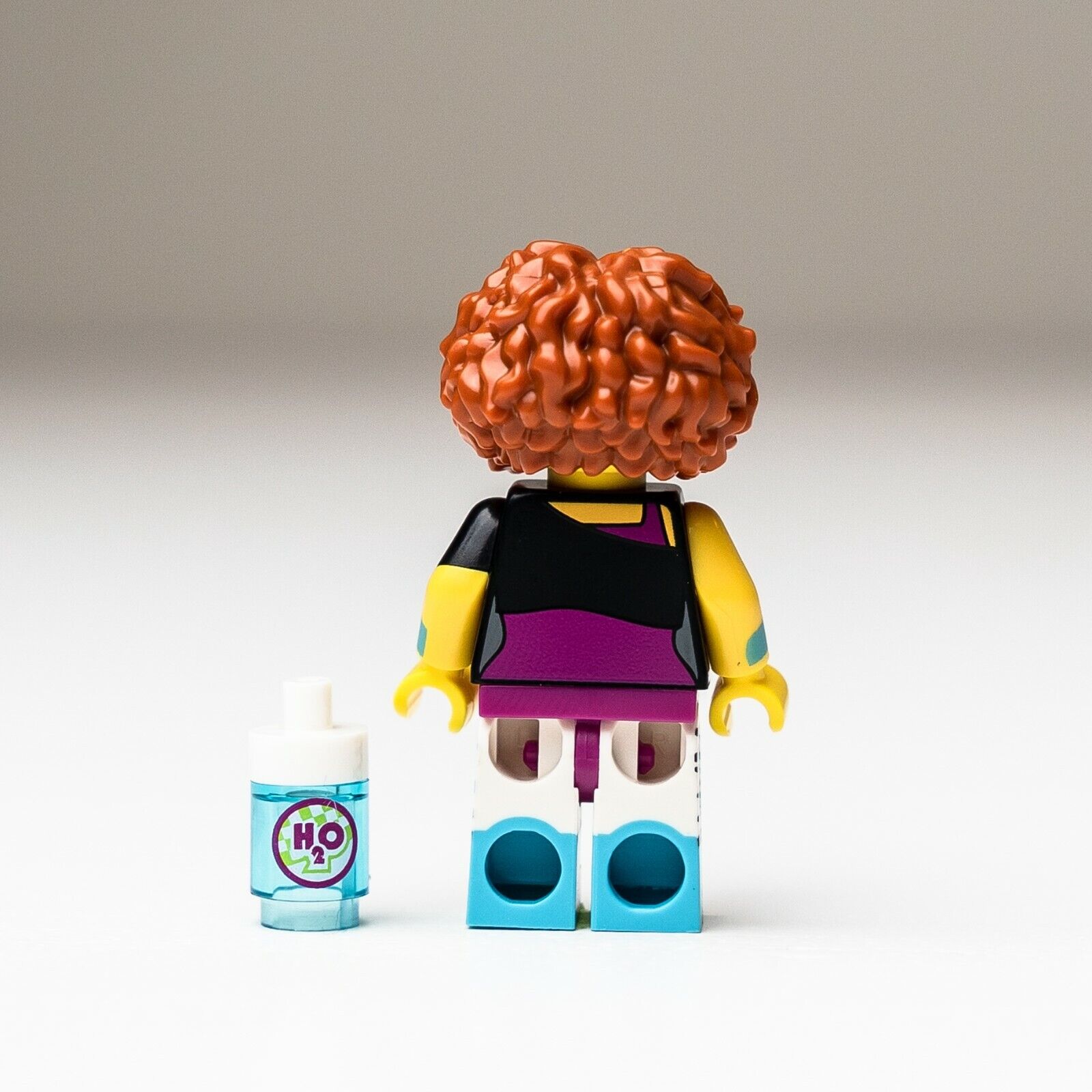 New LEGO Dance Instructor (w/ Accessory) Minifigure - CMF Series 17 (col299) - StudBee