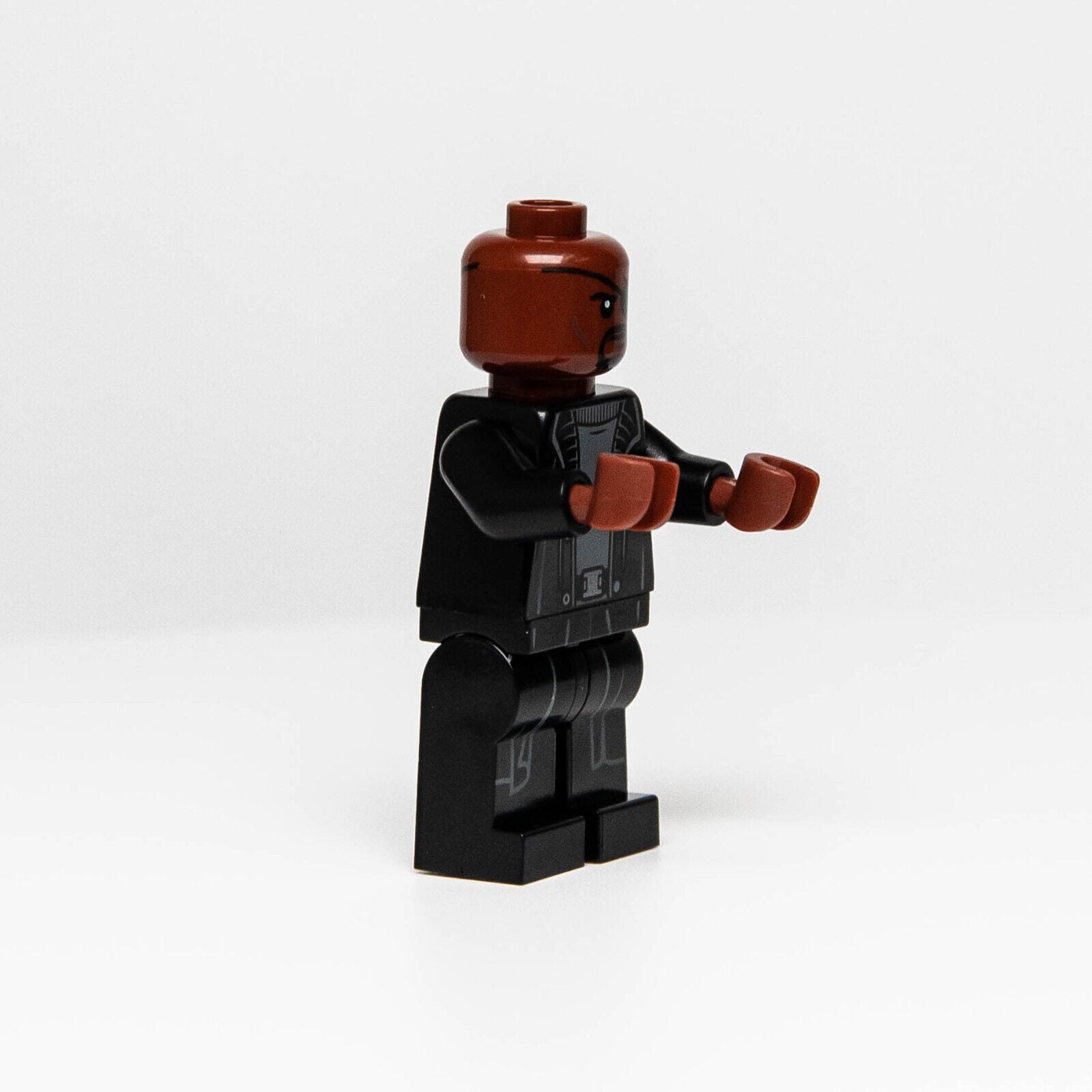 NEW LEGO Nick Fury Minifigure (sh585b) 76216 Marvel - StudBee