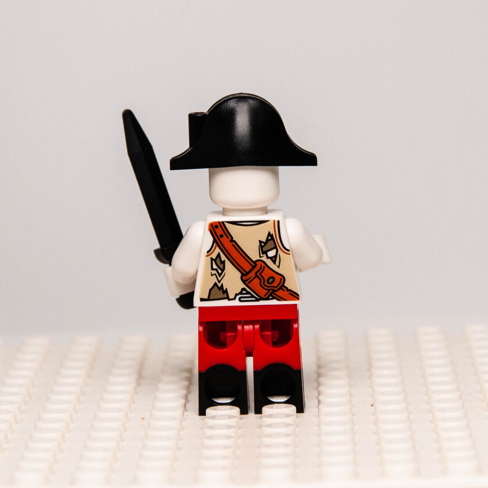 New Lego BAM 2023 Q2 Minifigure - Skeleton Pirate w/ Black Sword (pi - StudBee