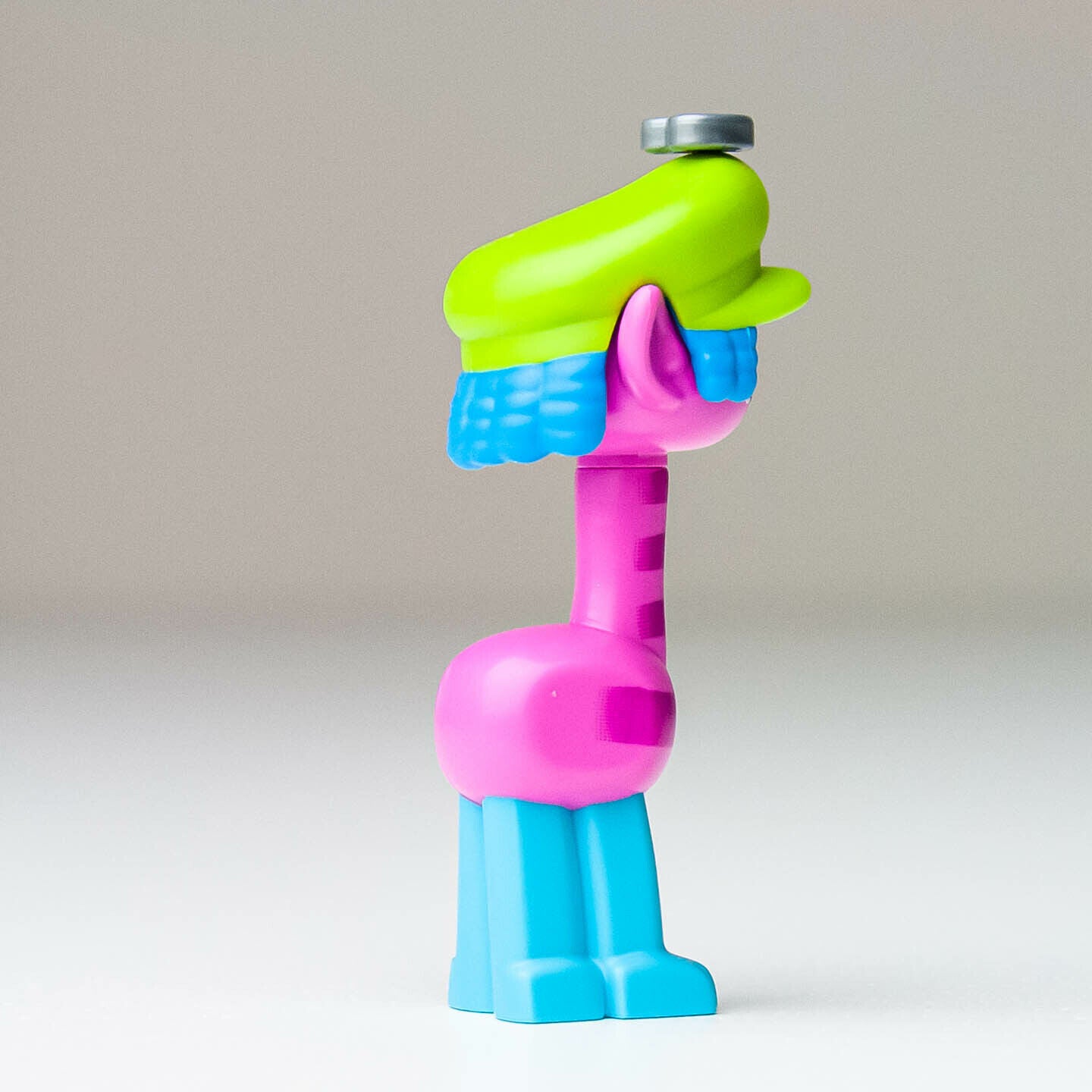 New LEGO Cooper with Flat Silver Heart Minifigure - Vibe City Concert (twt024) - StudBee