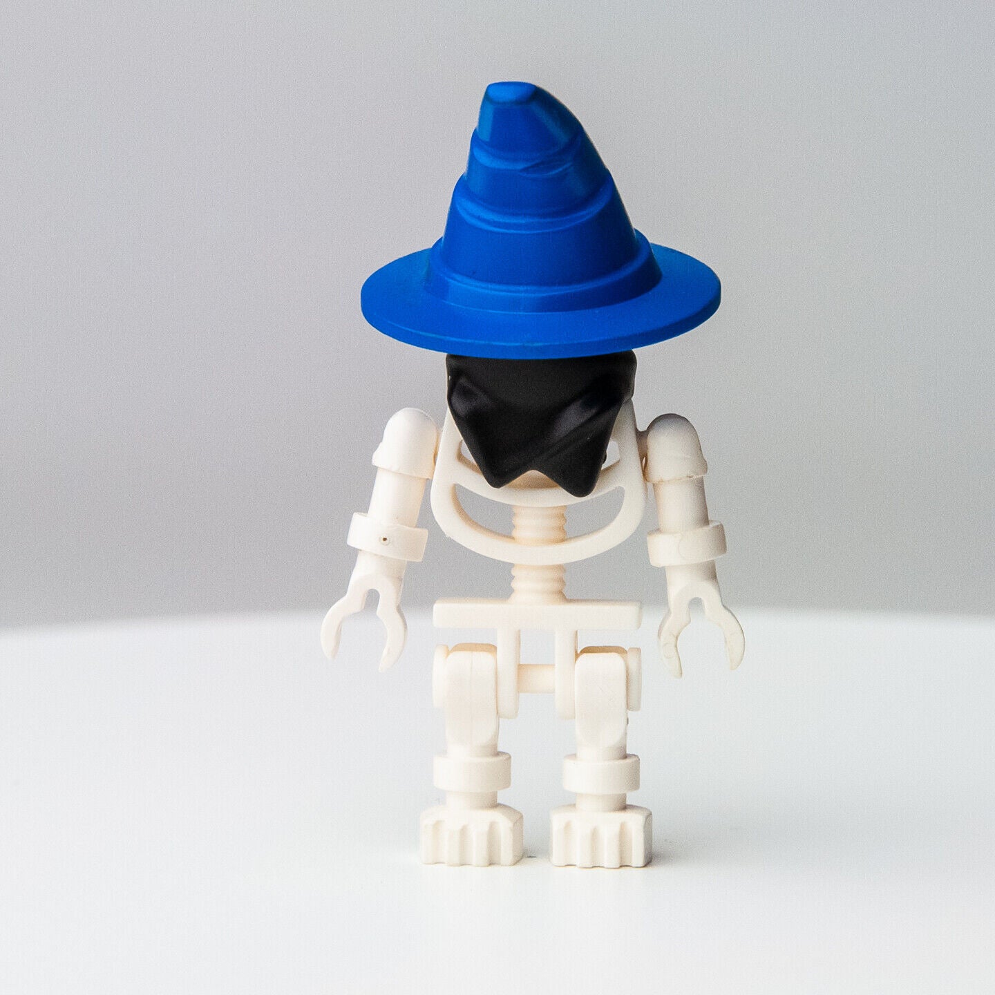 LEGO Skeleton (Boney) - Twisted Time Train - 6497 (gen005) Minifigure - StudBee