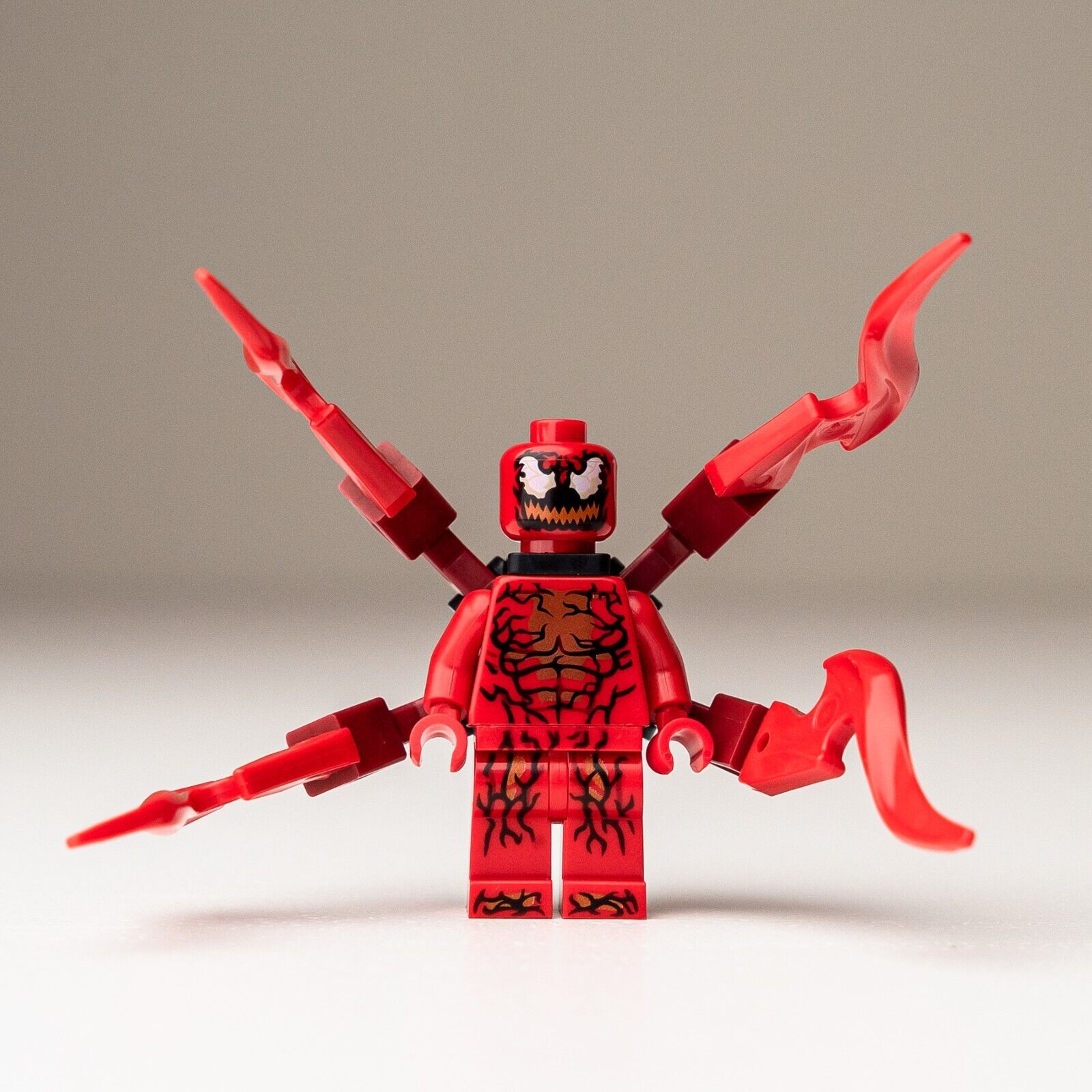 New LEGO Carnage - Medium Appendages Minifigure - 76173 (sh683) - StudBee