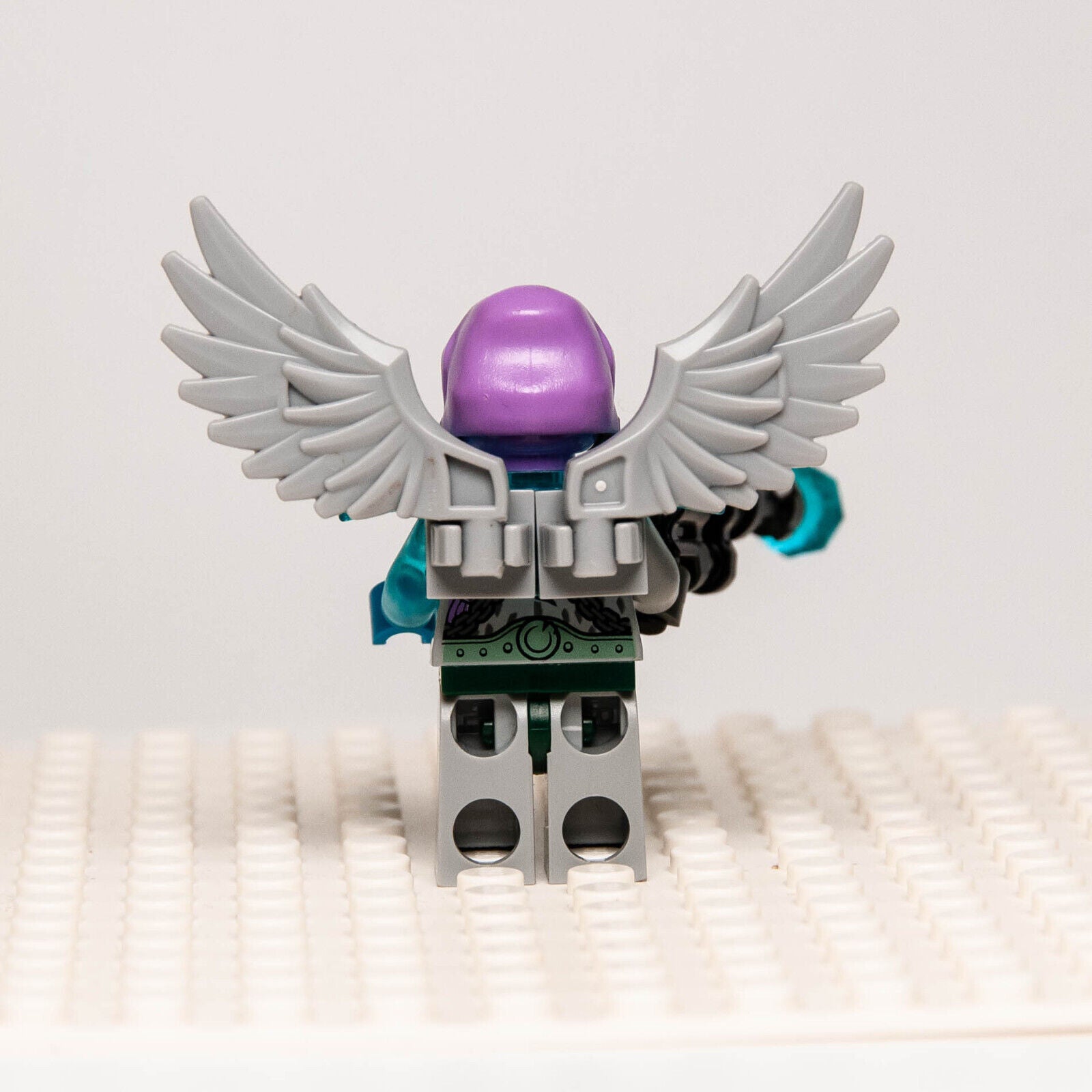 LEGO Chima Minifigure - Vardy (loc080) Vulture Ice Chi - StudBee