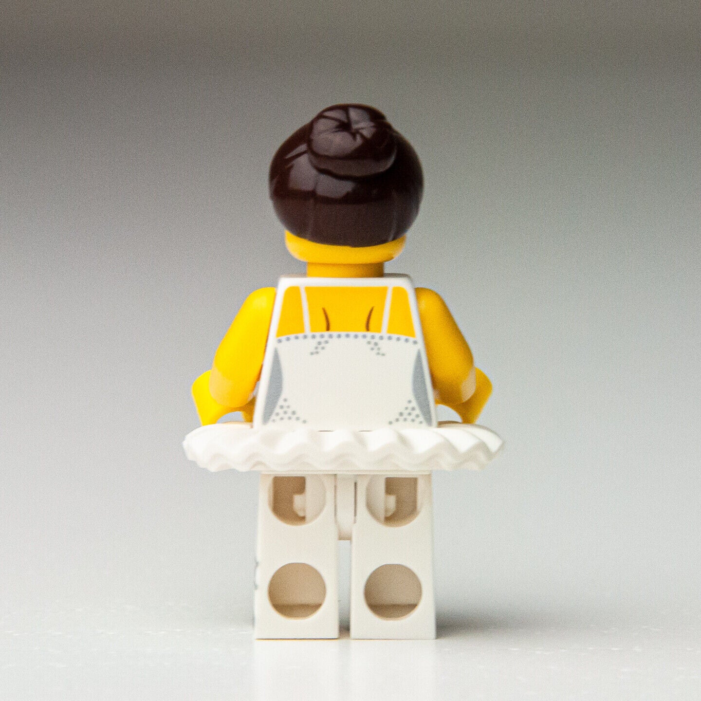 LEGO Minifigure Ballerina -  CMF Series 15 - 71011 (col15-10) - StudBee