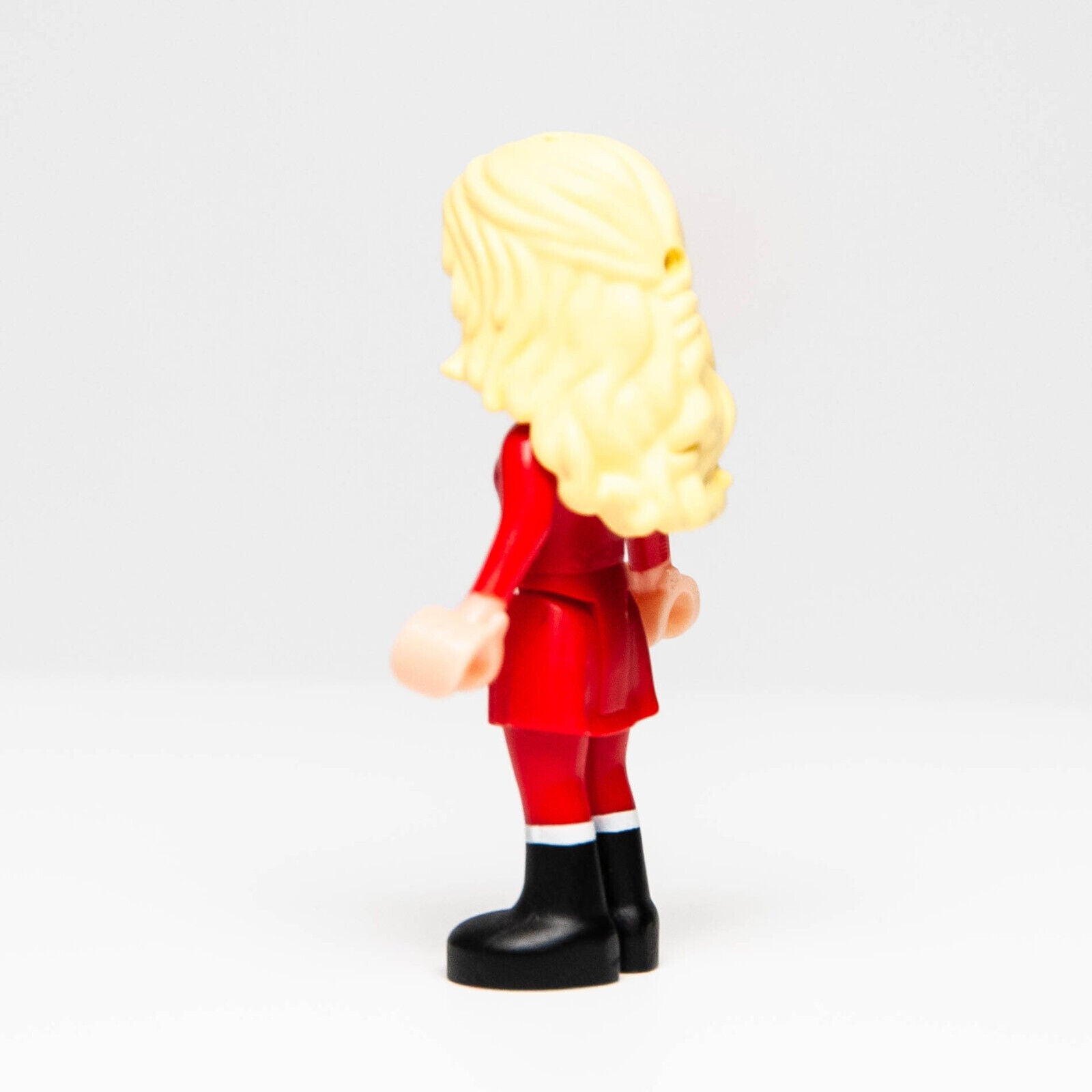 LEGO Friends Minifigure Christina (frnd029) Red Christmas Tree Top 3316 - StudBee