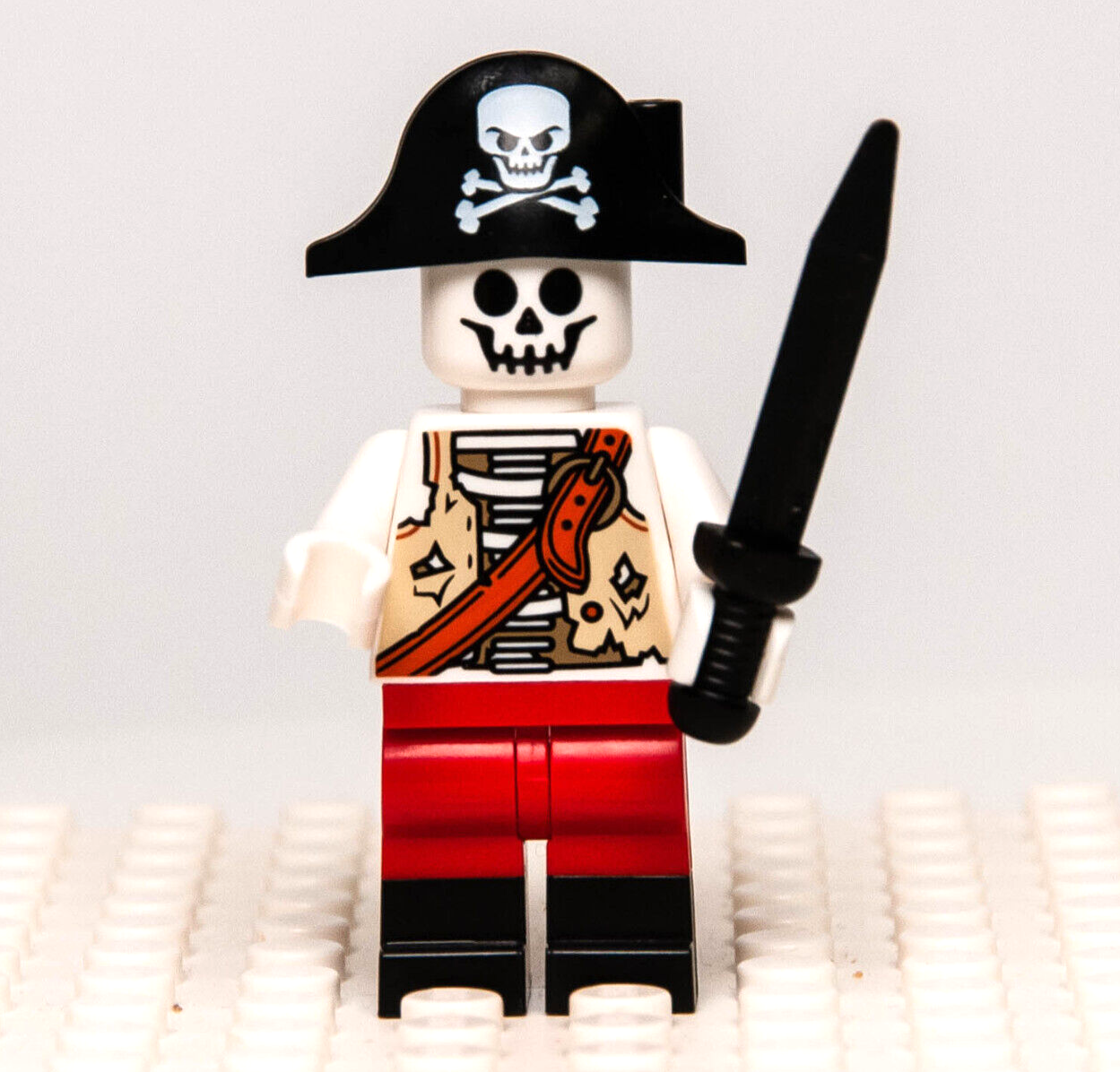 New Lego BAM 2023 Q2 Minifigure - Skeleton Pirate w/ Black Sword (pi - StudBee