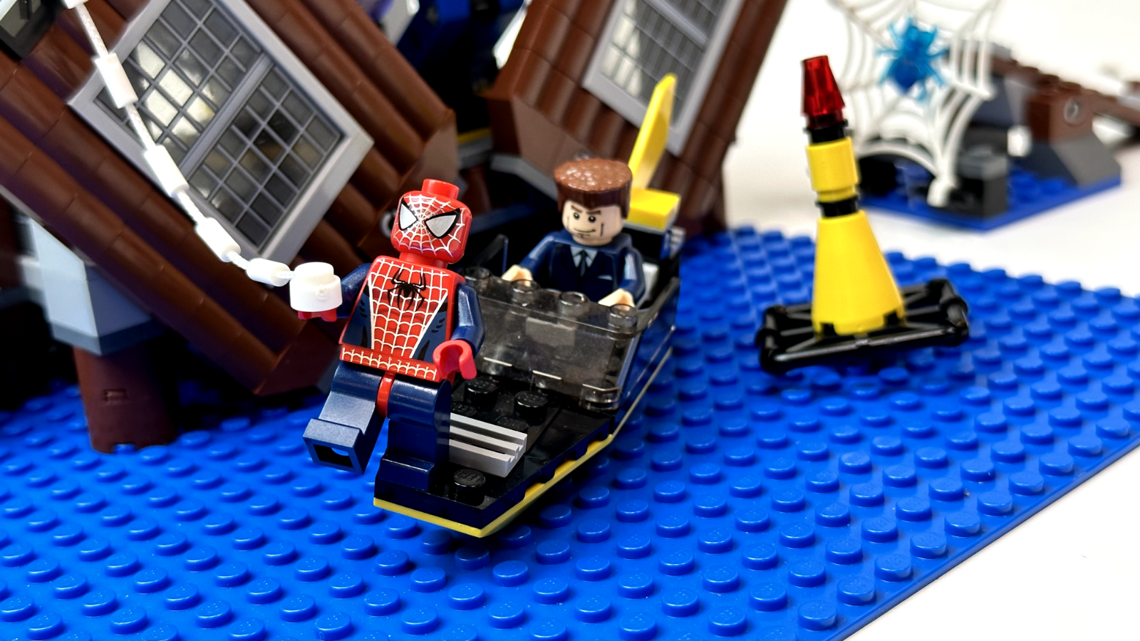 LEGO Doc Ock's Hideout 4856 Marvel Spider-Man COMPLETE w/ Manual & New Stickers - StudBee