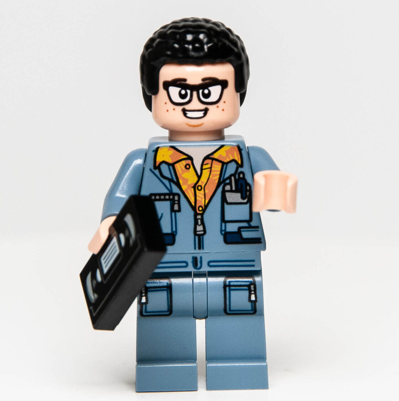 LEGO Jurassic World Minifigure - Danny Nedermeyer (jw047) w/ VHS Tape 75935 - StudBee