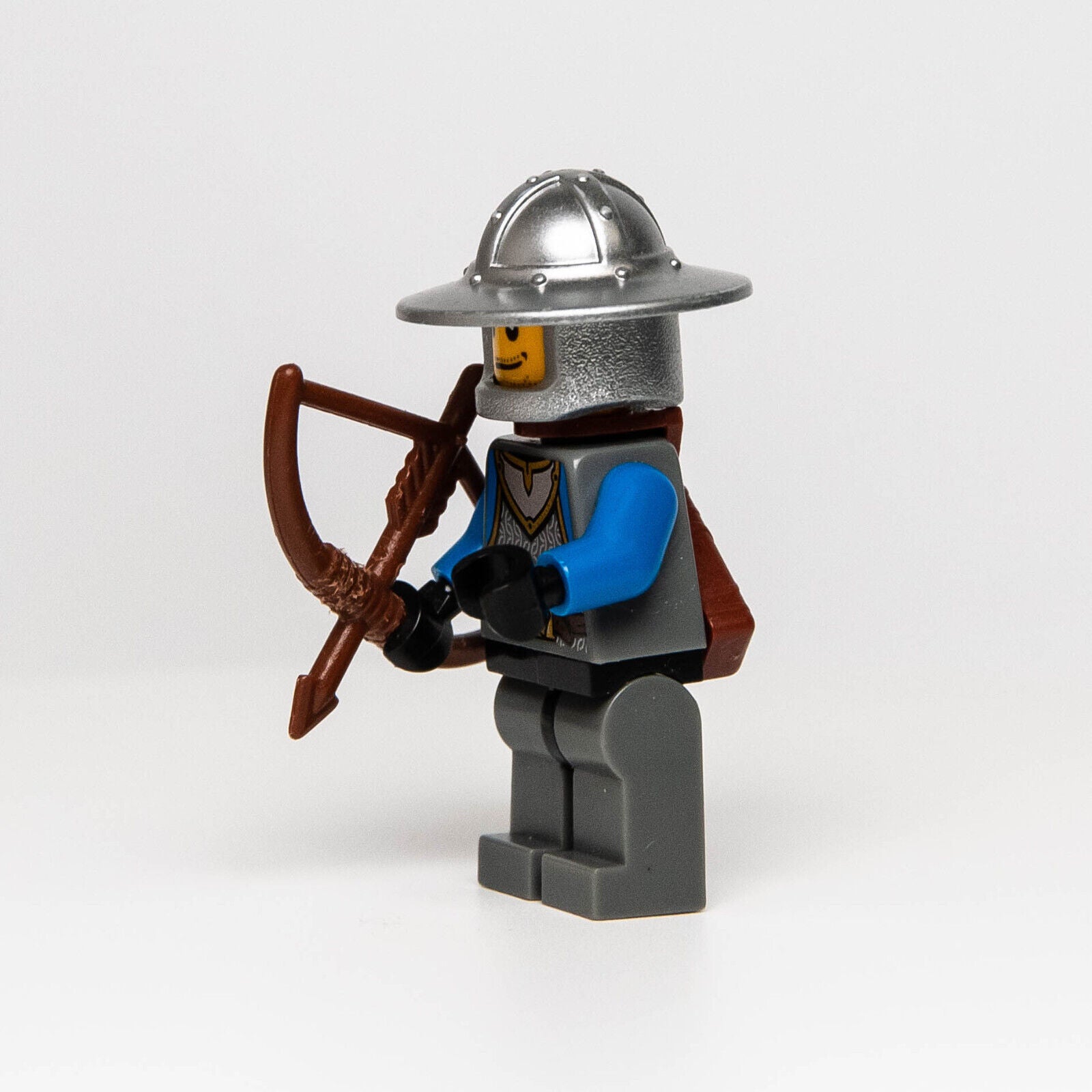 LEGO Castle King's Knight Minifigure (cas531) Kingdoms with Longbow - StudBee