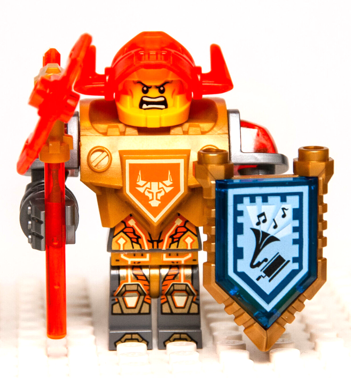 LEGO Nexo Knights Minifigure: Axl Pearl Gold Torso w/ Shield (nex137) 72006 - StudBee