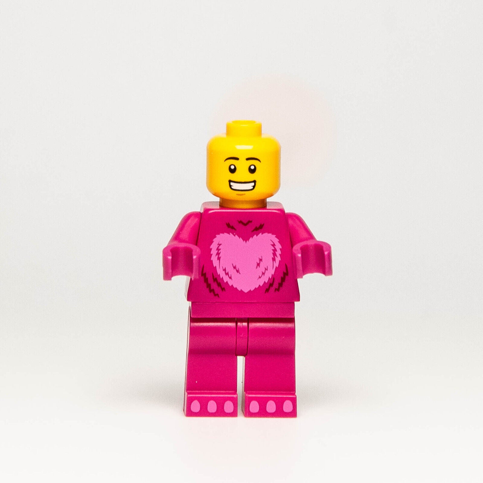 Lego Store 2022 BAM Minifigure - Magenta Pink Heart Love Bear Costume Guy (hol - StudBee