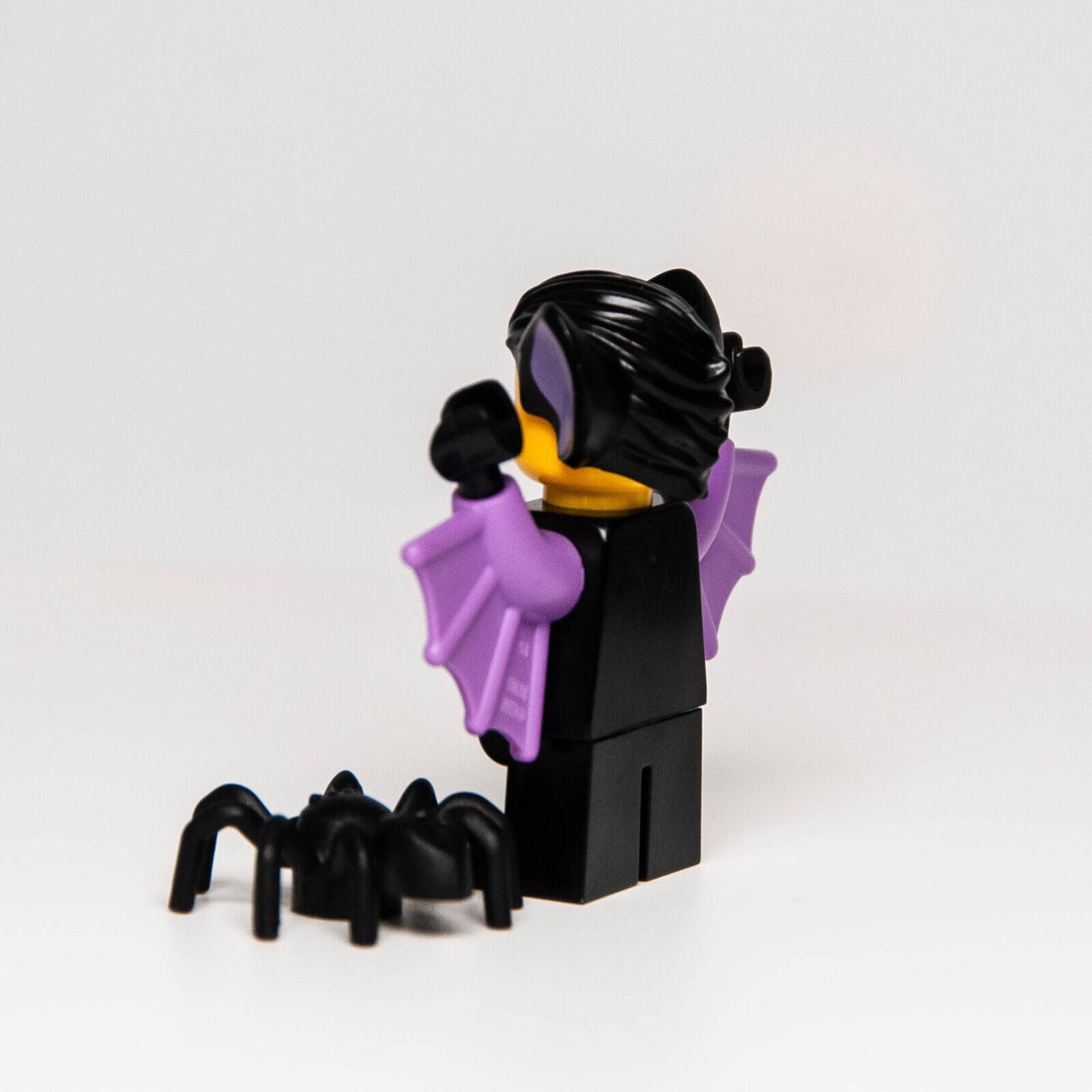 NEW Lego Minifigure (BAM) Halloween Bat Suit Boy Costume w/ Spider (hol302) (blk - StudBee