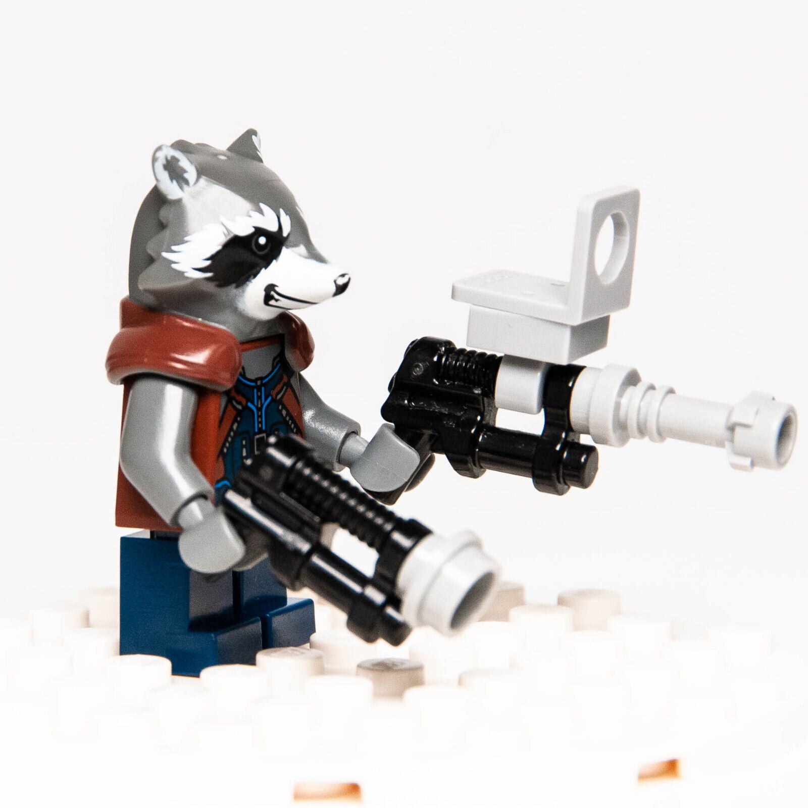 Lego Guardians of the Galaxy Minifigure - Rocket Racoon w Gun (sh384) 76079 - StudBee