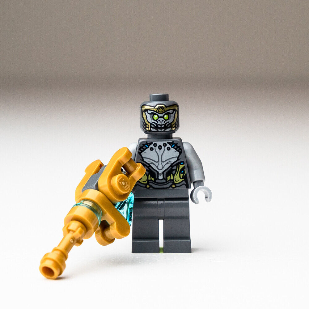New LEGO Chitauri Minifigure w/ Weapon Marvel The Infinity Saga - 76186 (sh730) - StudBee