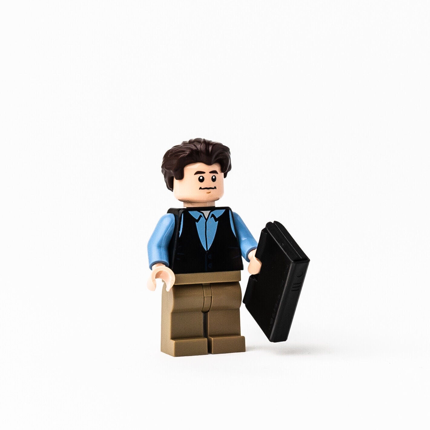 New LEGO Chandler Bing w/ Laptop Minifigure - FRIENDS Central Perk 21319 idea058