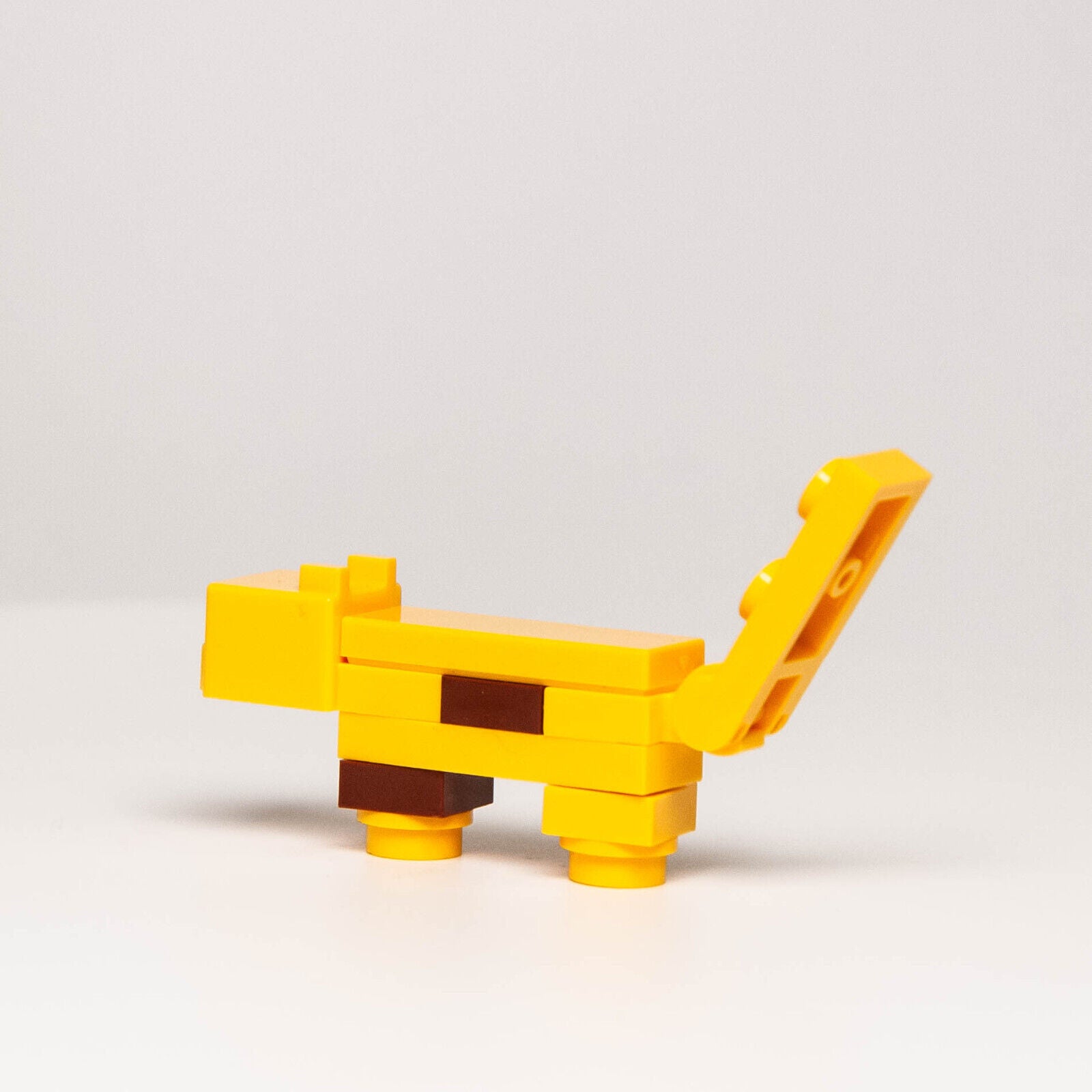 LEGO Minecraft Minifigure - Yellow Minecraft Ocelot (mineocelot02) 21158 - StudBee