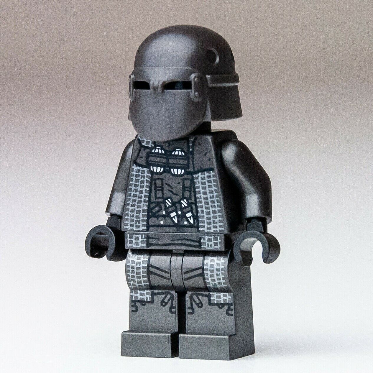 New LEGO Knight of Ren (Cardo) Minifigure (Never Assembled) - 75284 (sw1099) - StudBee
