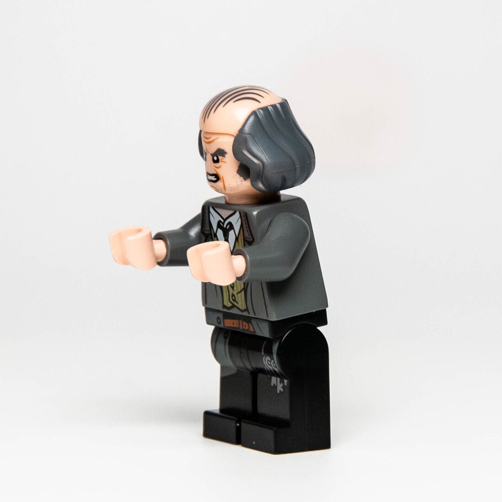 LEGO Harry Potter Minifigure - Argus Filch (hp140) 75954 Whomping Willow - StudBee