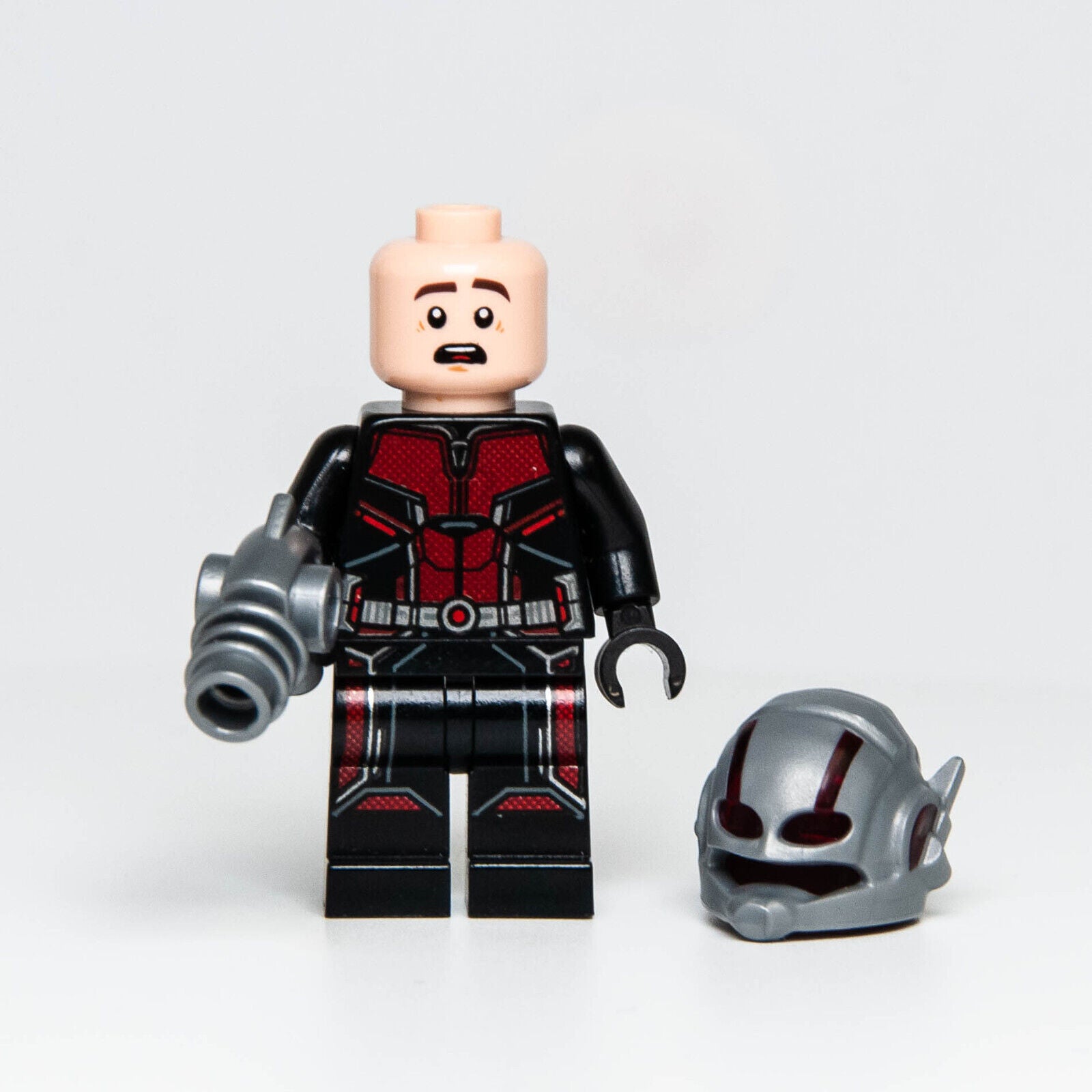 LEGO Ant-Man Marvel Minifigure (sh516) Upgraded Suit Scott Lang 76109 - StudBee