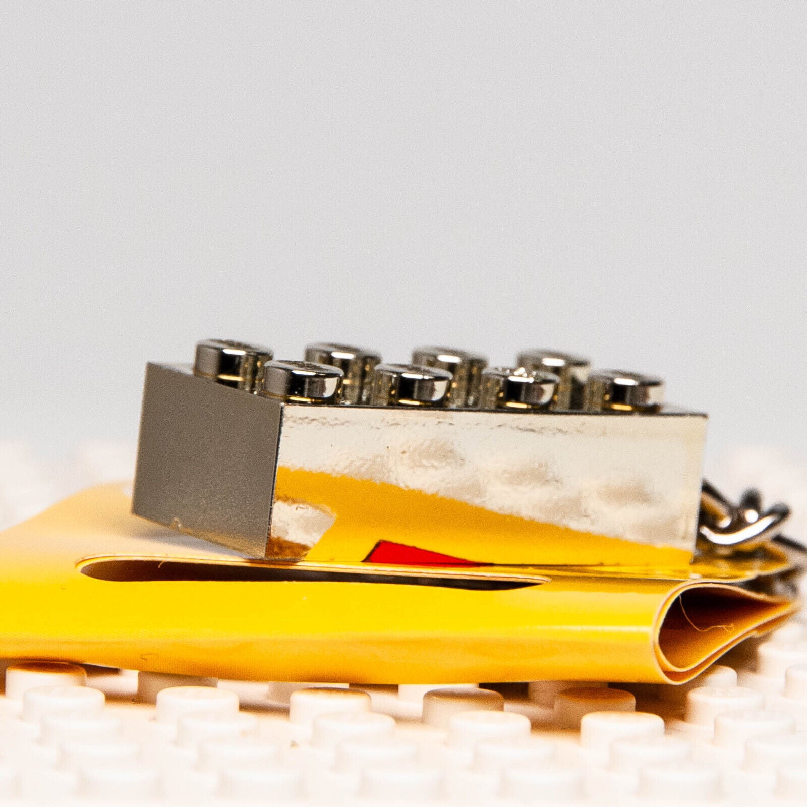 NEW Lego 50 years Anniversary Gold Brick Keychain -  2008 (852445) - StudBee