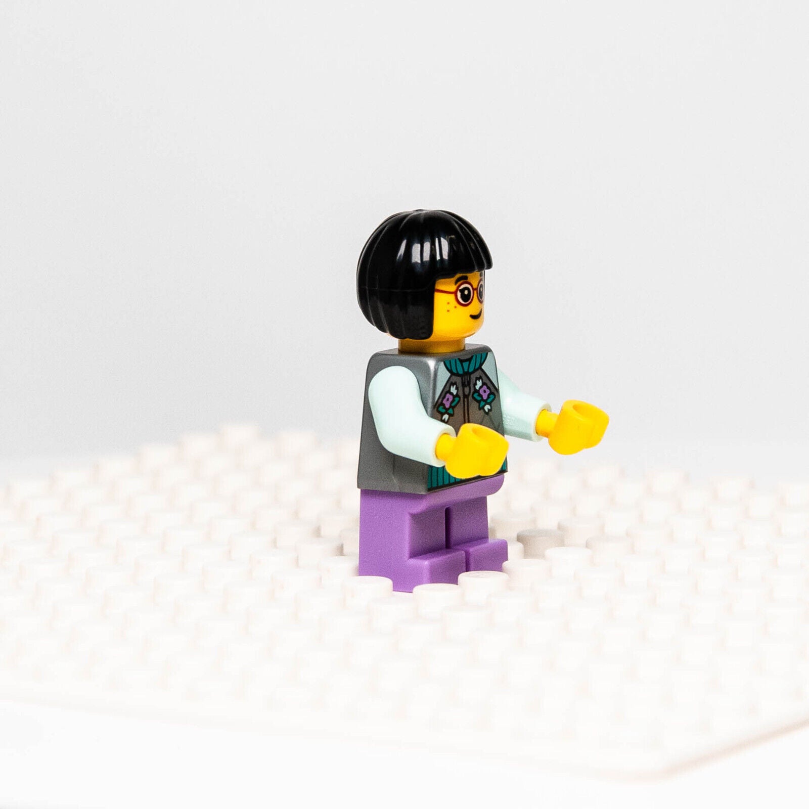 LEGO Minifigure Child Girl Silver Jacket, Chinese New Year 80108 (hol262) - StudBee