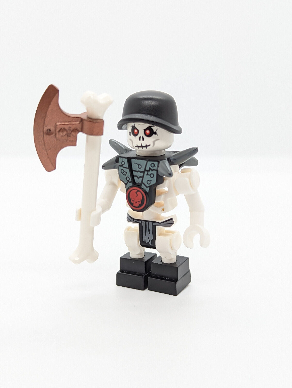 LEGO Ninjago Golden Weapons: Chopov with Helmet (njo005) 2259 Skull Motorbike - StudBee