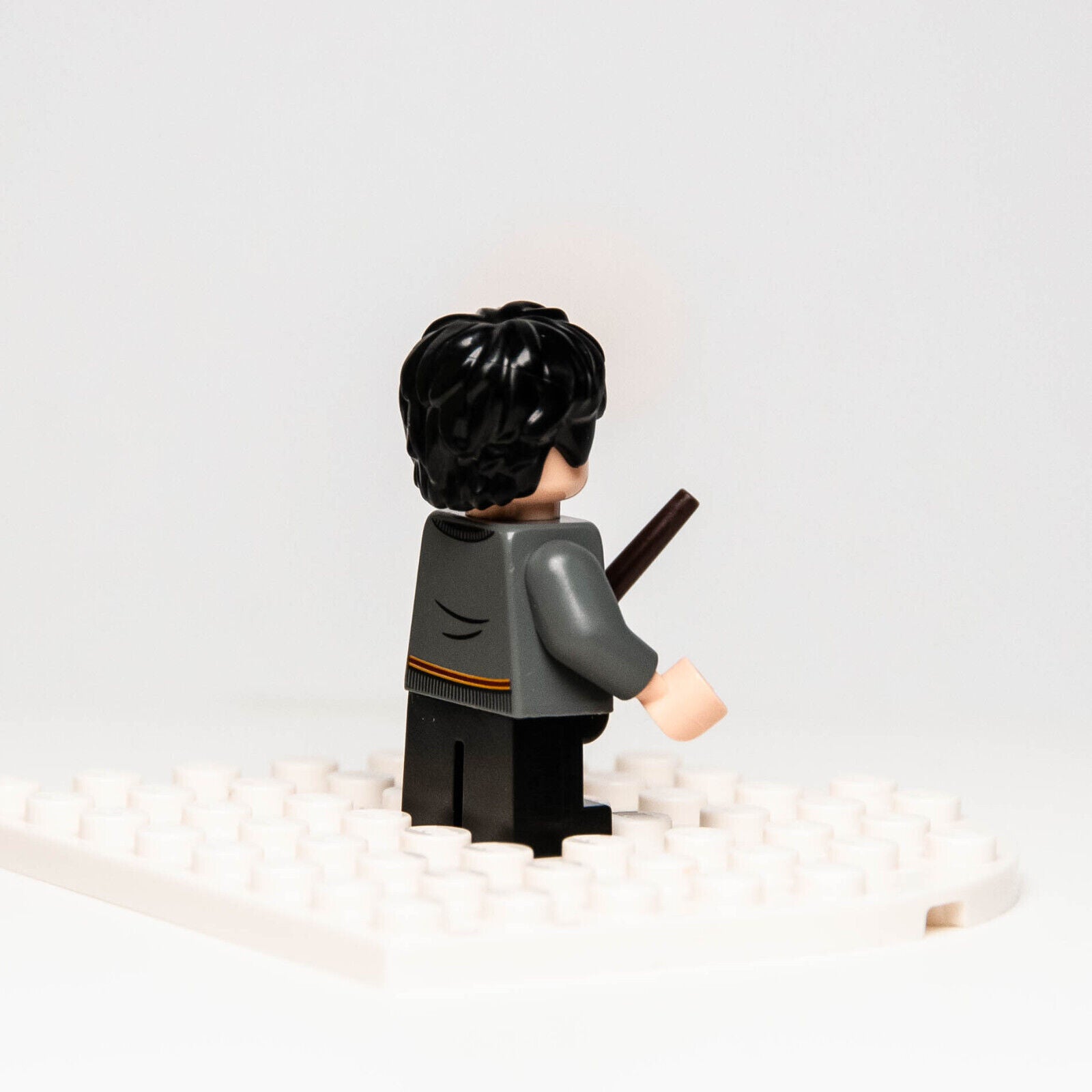 LEGO Harry Potter Minifigure in Gryffindor Sweater, Short Legs (hp150) 30407 - StudBee