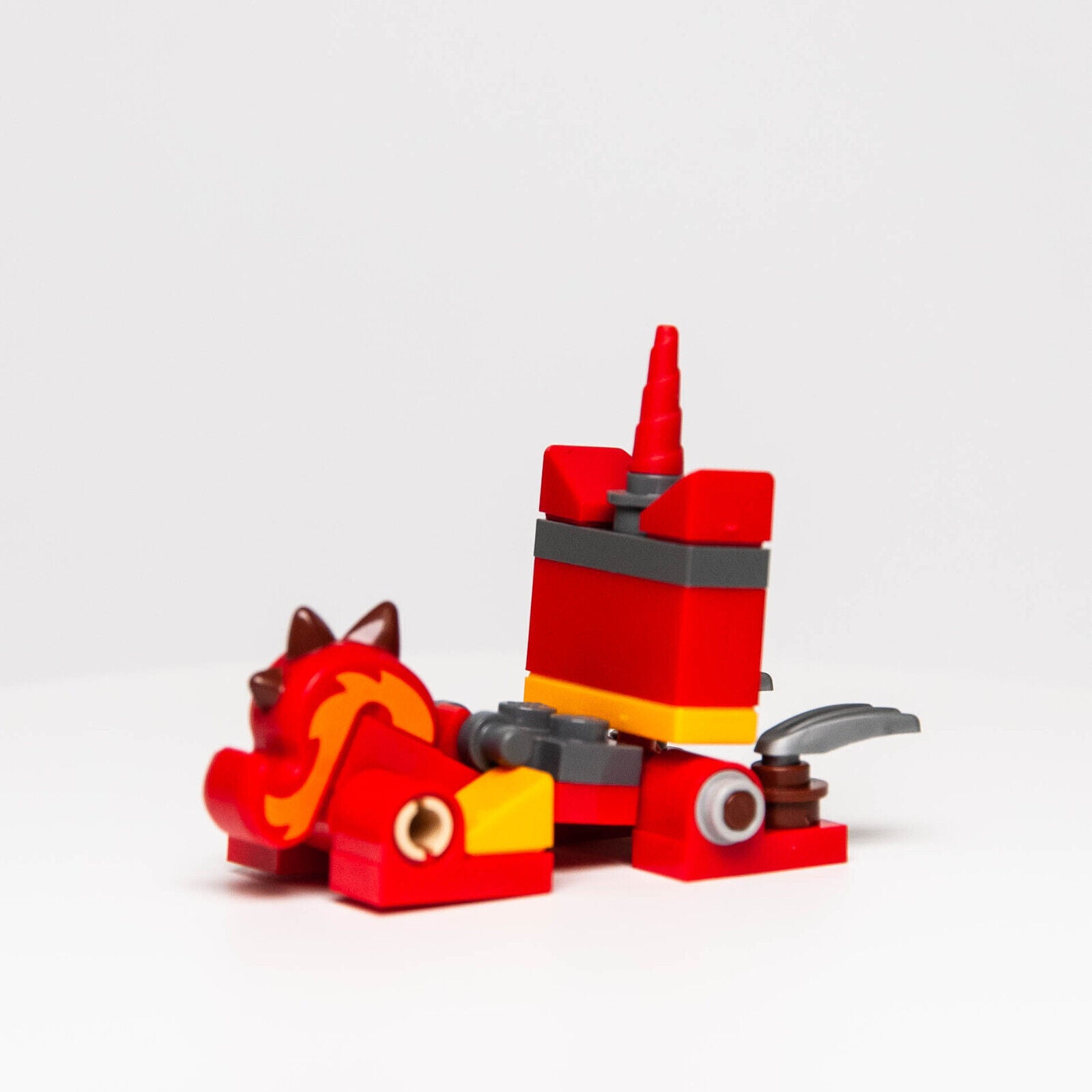 NEW LEGO  Unikitty - Warrior Kitty Minifigure - Movie Maker (tlm179) - StudBee