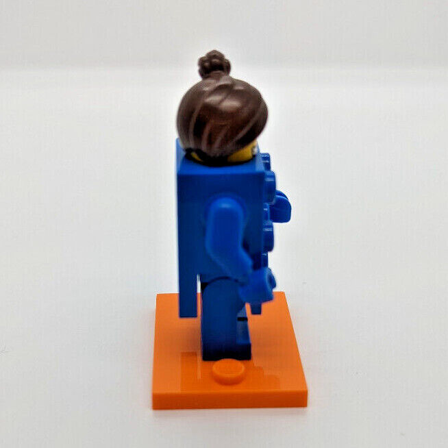 Lego Series 18 Collectible Minifigure w/ Stand:  Brick Suit Girl (col18-3) 71021 - StudBee