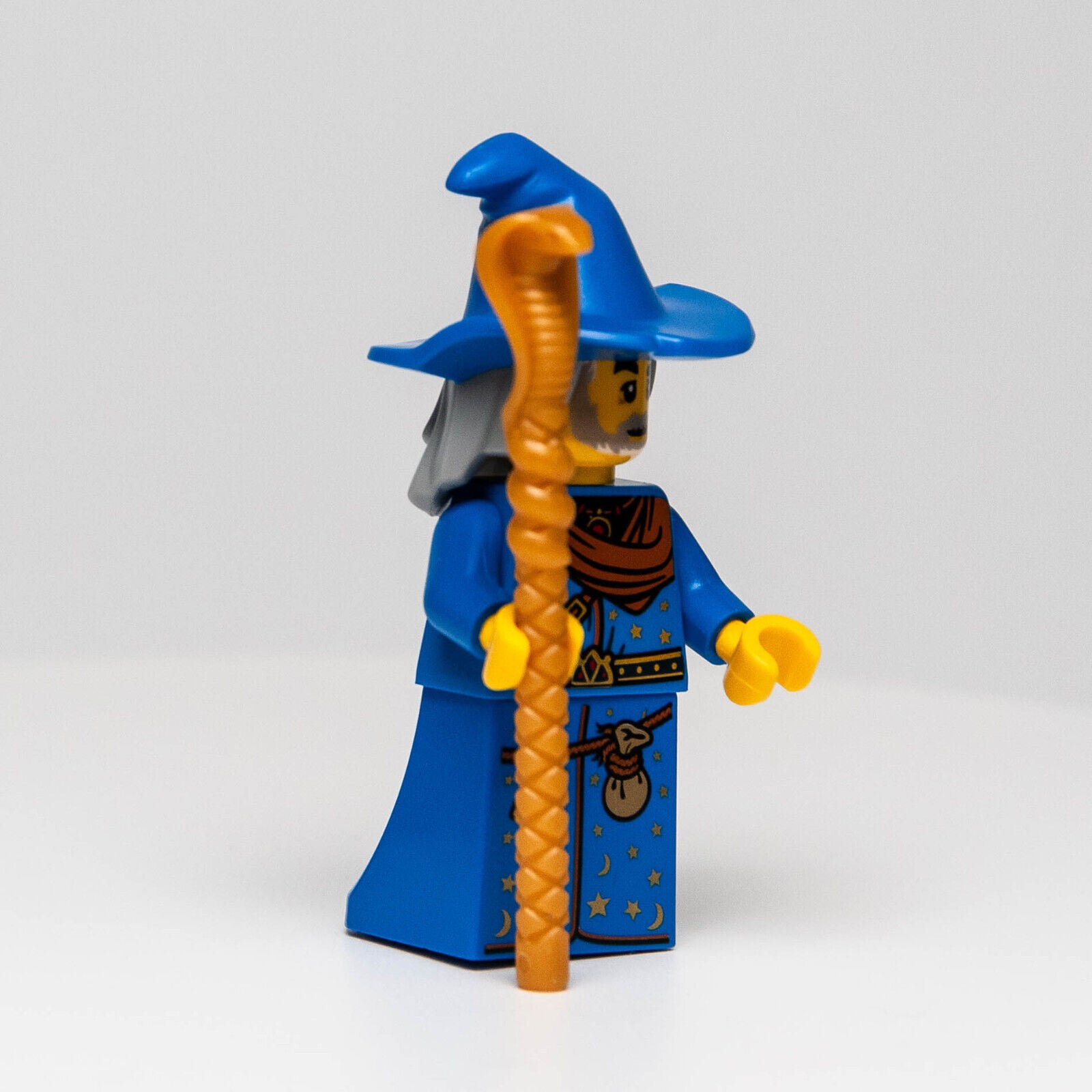 New LEGO BAM 2022 Medieval Blue Wizard with Serpent Staff Minifigure - StudBee