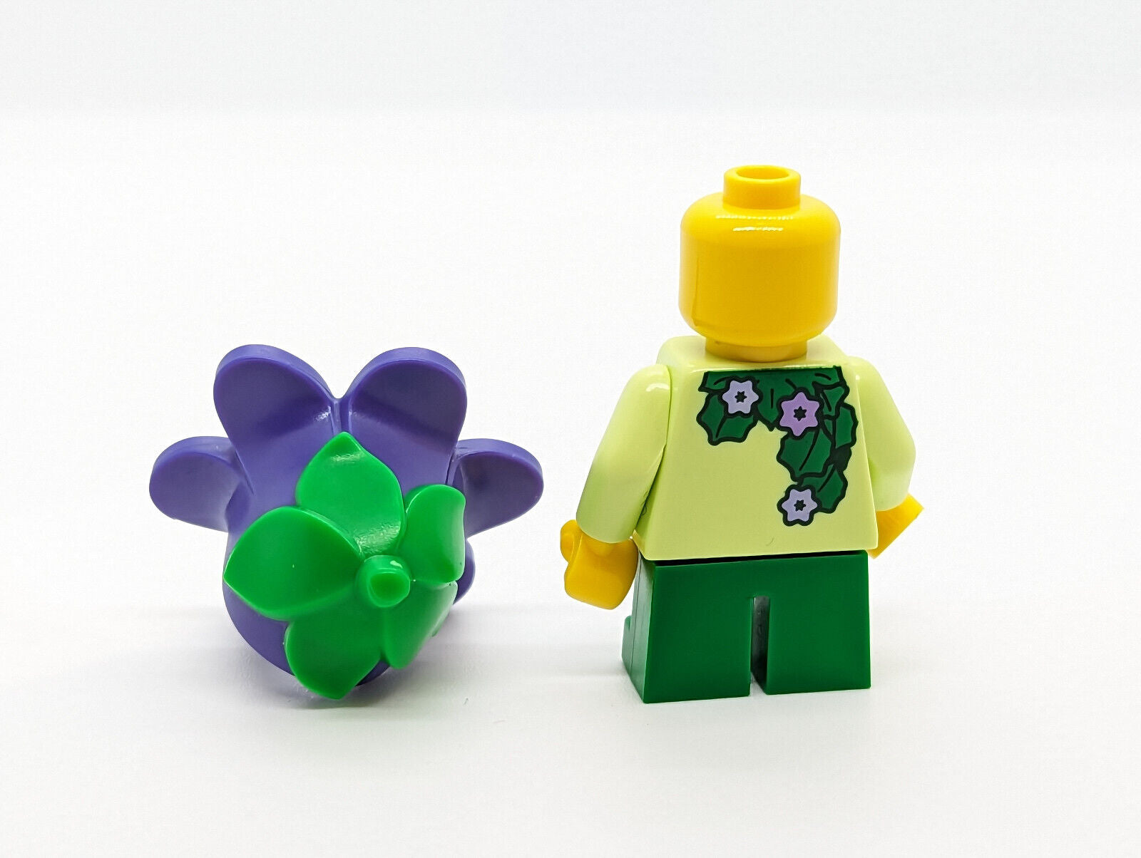 NEW LEGO Dark Purple Flower Girl w/ Blue Bird Minifigure BAM 2023 Spring Easter - StudBee
