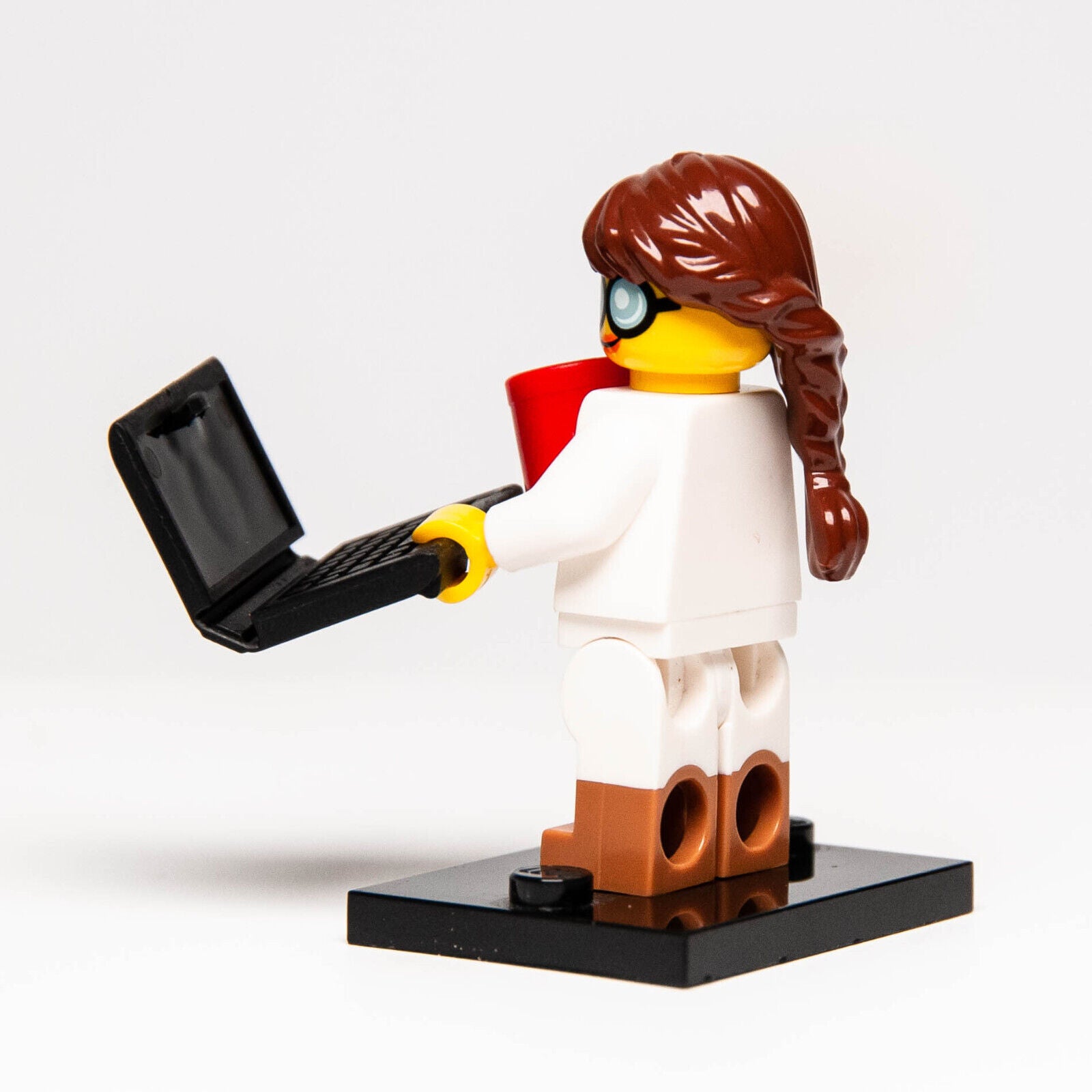 LEGO Ninjago CMF Minifigure: GPL Tech Labcoat, Batman Shirt (coltlnm-18) 71019 - StudBee