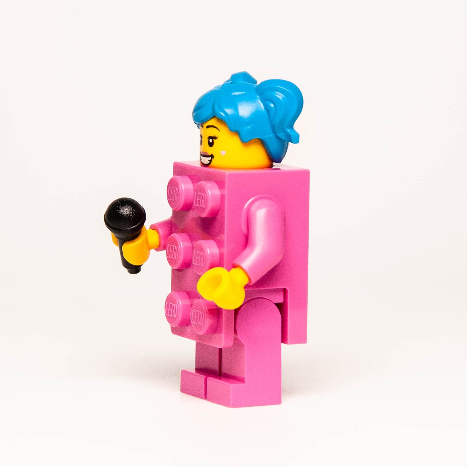New LEGO BAM 2024 Minifigure - Dark Pink Brick Costume Suit Singer Lady - StudBee