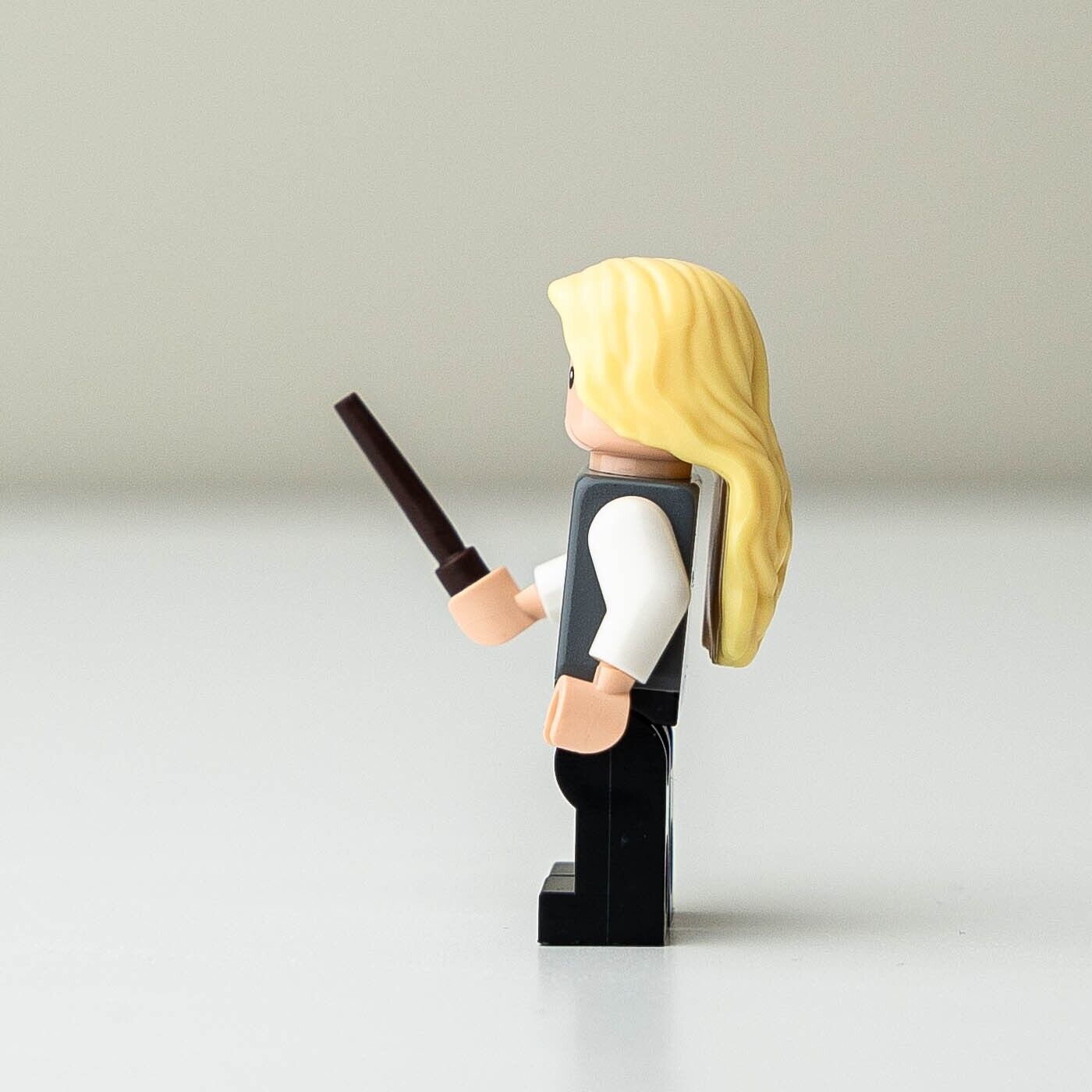 NEW Lego Harry Potter Minifigure - Luna Lovegood, Ravenclaw Vest (hp239) 75966 - StudBee