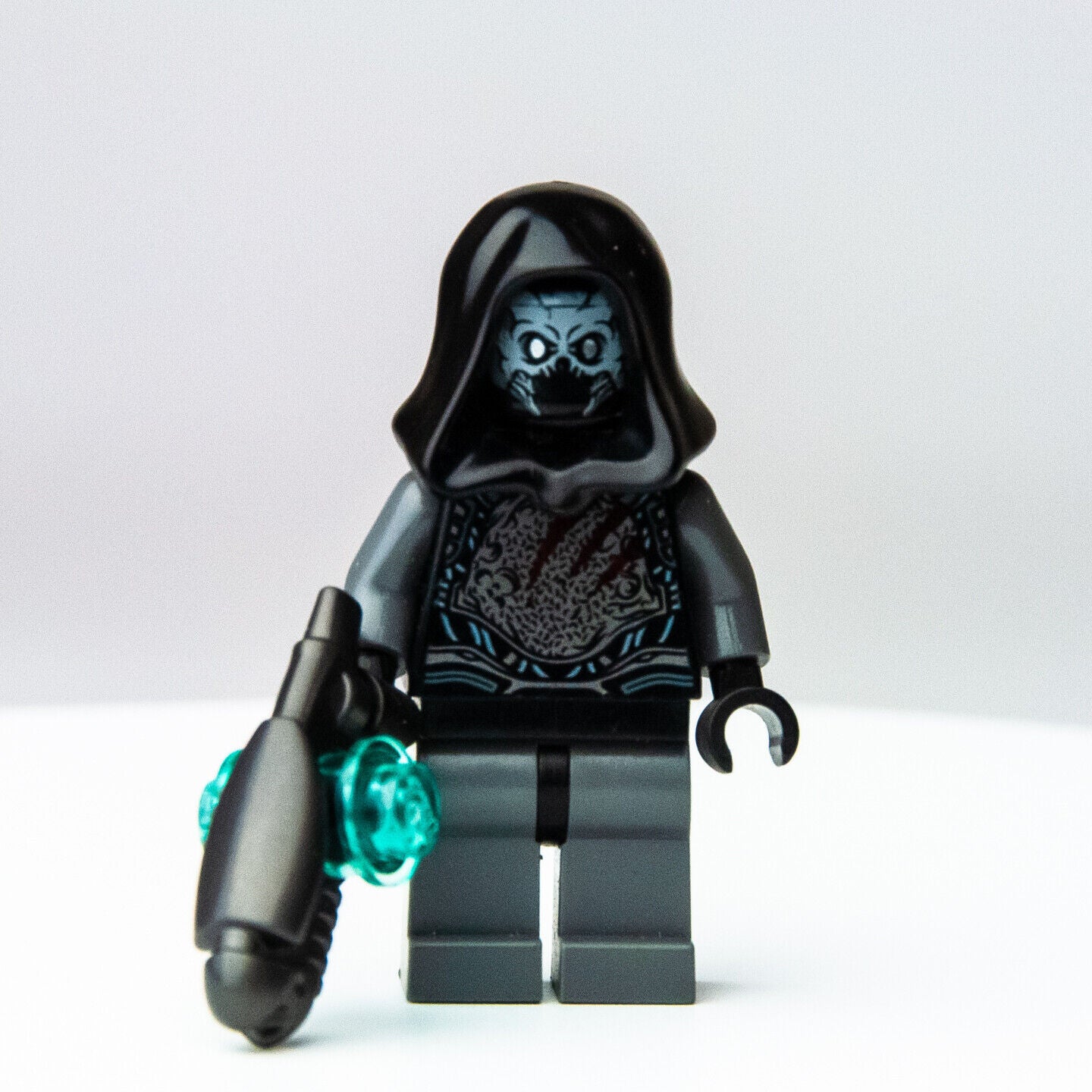 LEGO The Sakaaran w/ gun - 76020 76019 76021 (sh120) Minifigure - StudBee