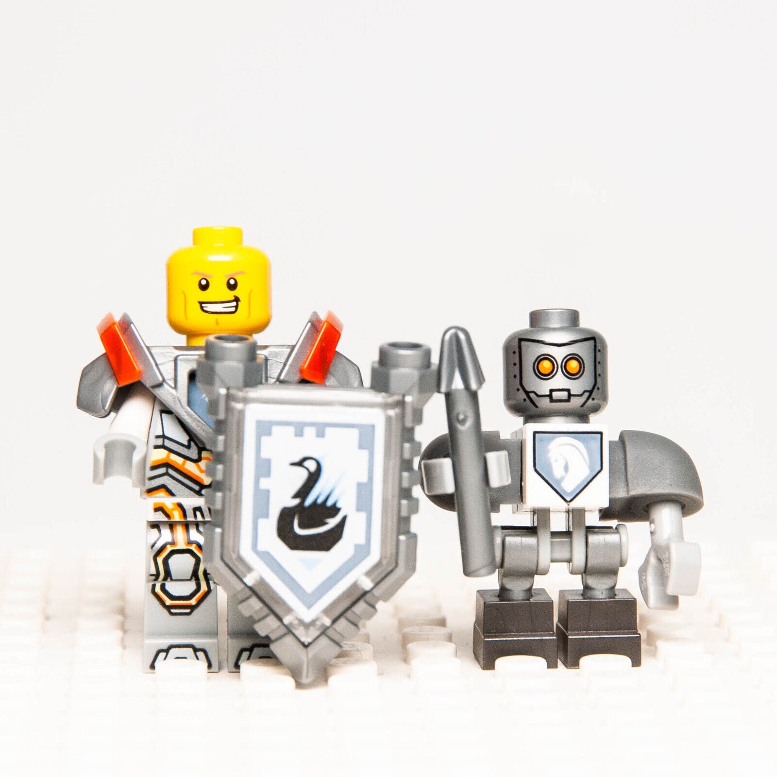 LEGO Nexo Knights Minifigures - Lance (nex076) & Bot (nex091) 70348 Twin Jouster