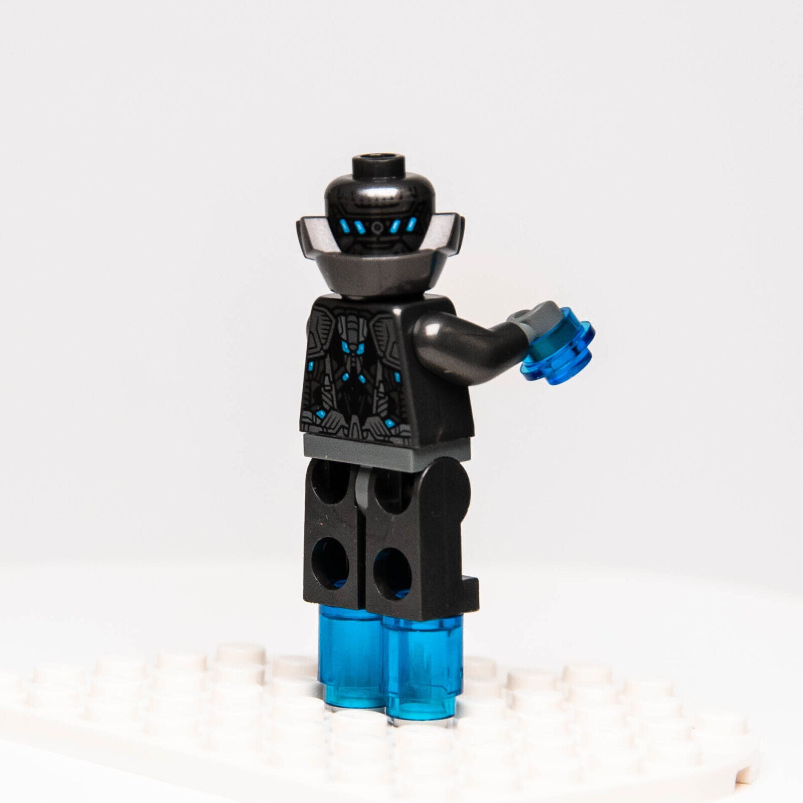 LEGO Marvel Minifigure - Ultron Sentry with Neck Armor (sh209) comcon048-1 - StudBee