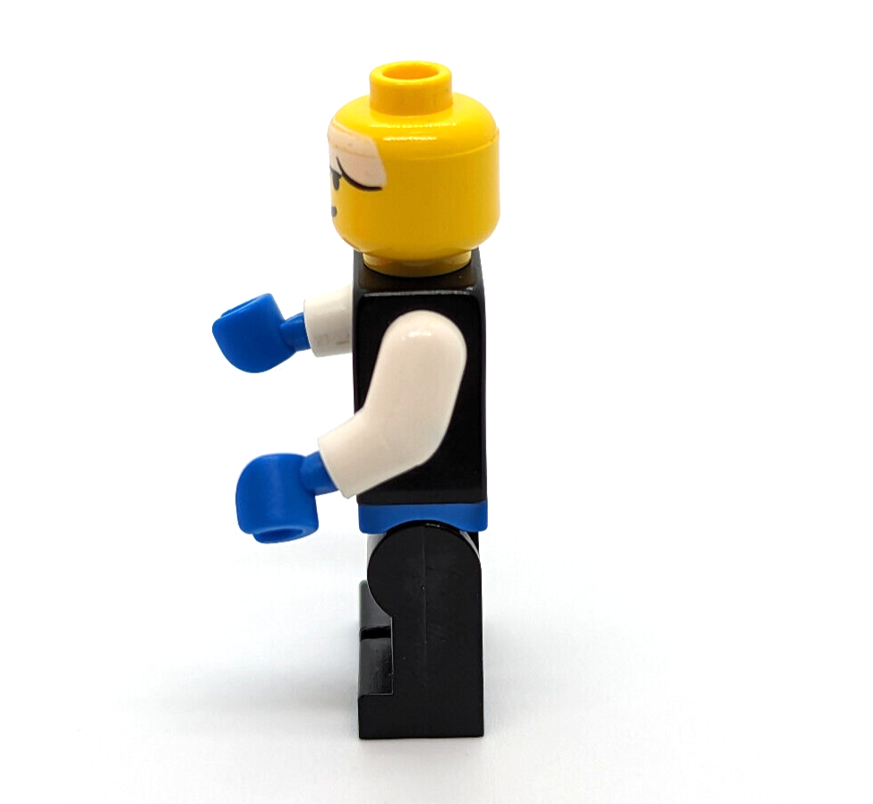 LEGO Vintage Ice Planet Space Minifigure - Male w/ White Hair & Skis (sp018) - StudBee