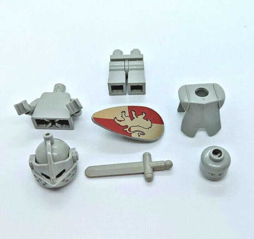 LEGO Minifigure Statue Gryffindor Knight with Visor hp015 Harry Potter - StudBee