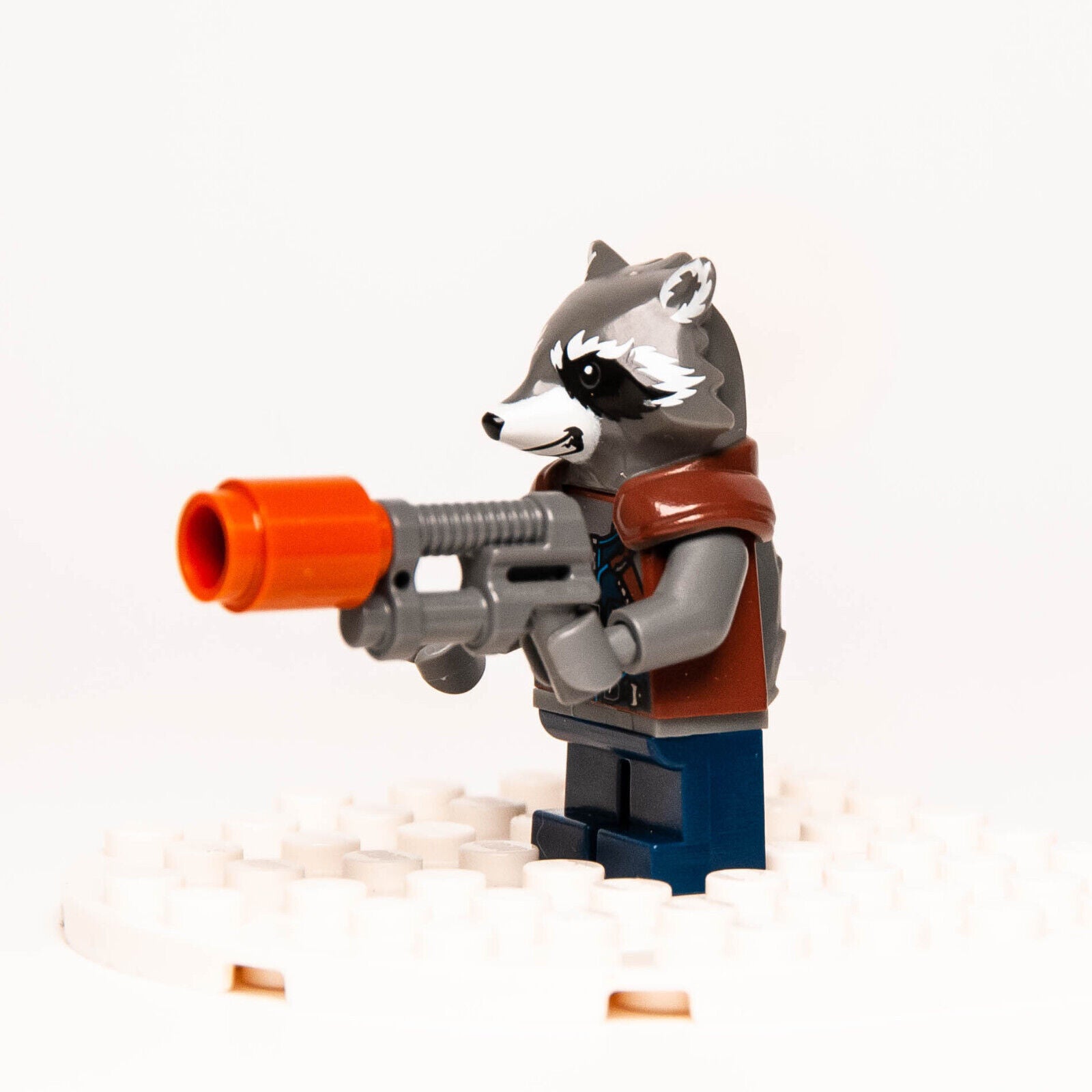 Lego Guardians of the Galaxy Minifigure - Rocket Racoon w Gun (sh384) 76102 - StudBee