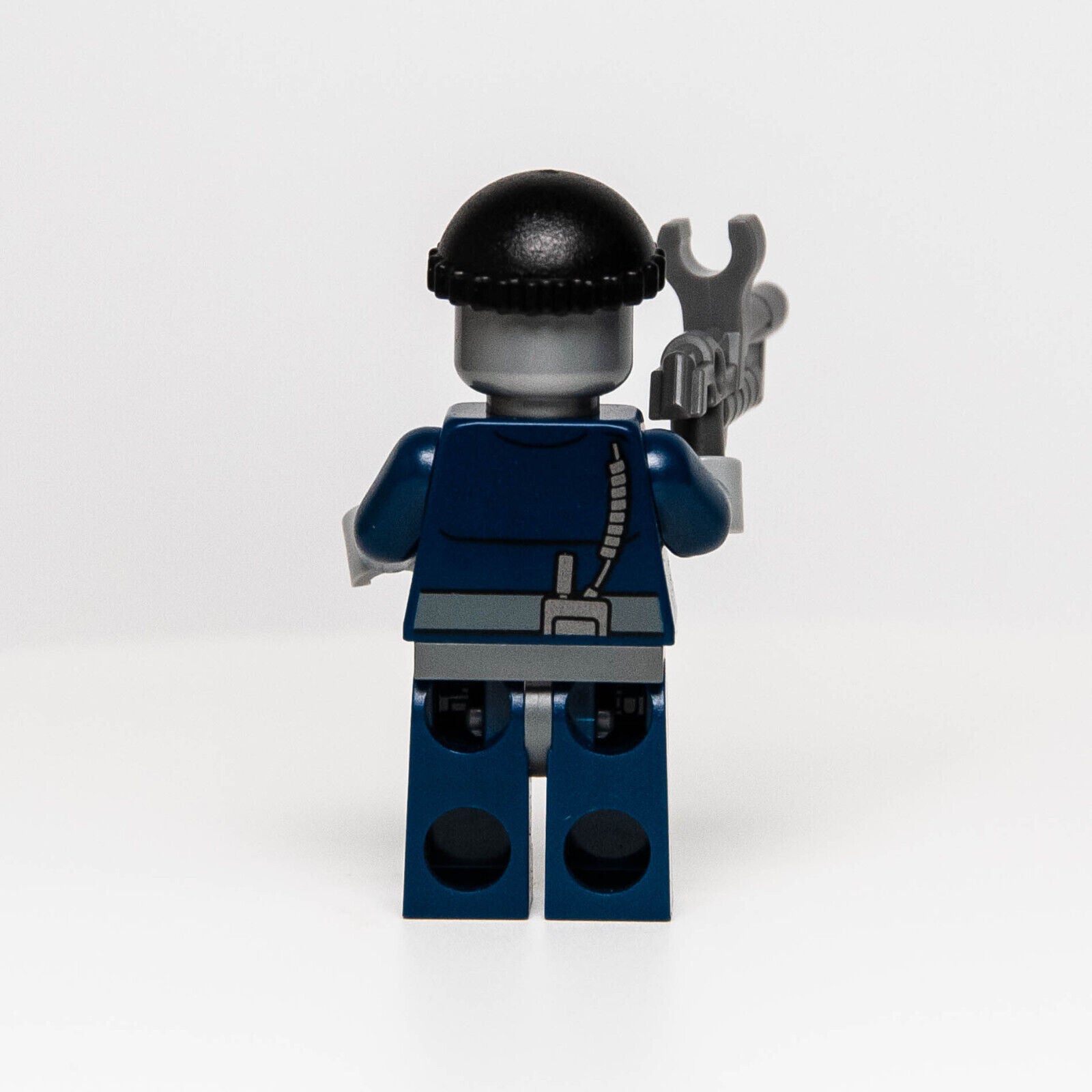 LEGO Movie Minifigure Robo SWAT Police w/ Knit Cap (tlm045) Book Exclusive - StudBee