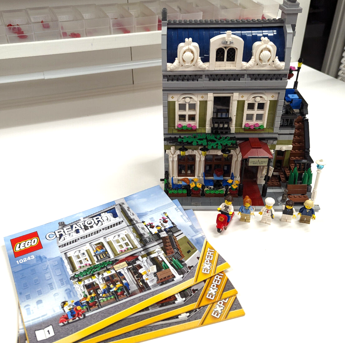 LEGO Creator Expert Modular 10243 Parisian Restaurant - 100% Complete w/Manuals - StudBee