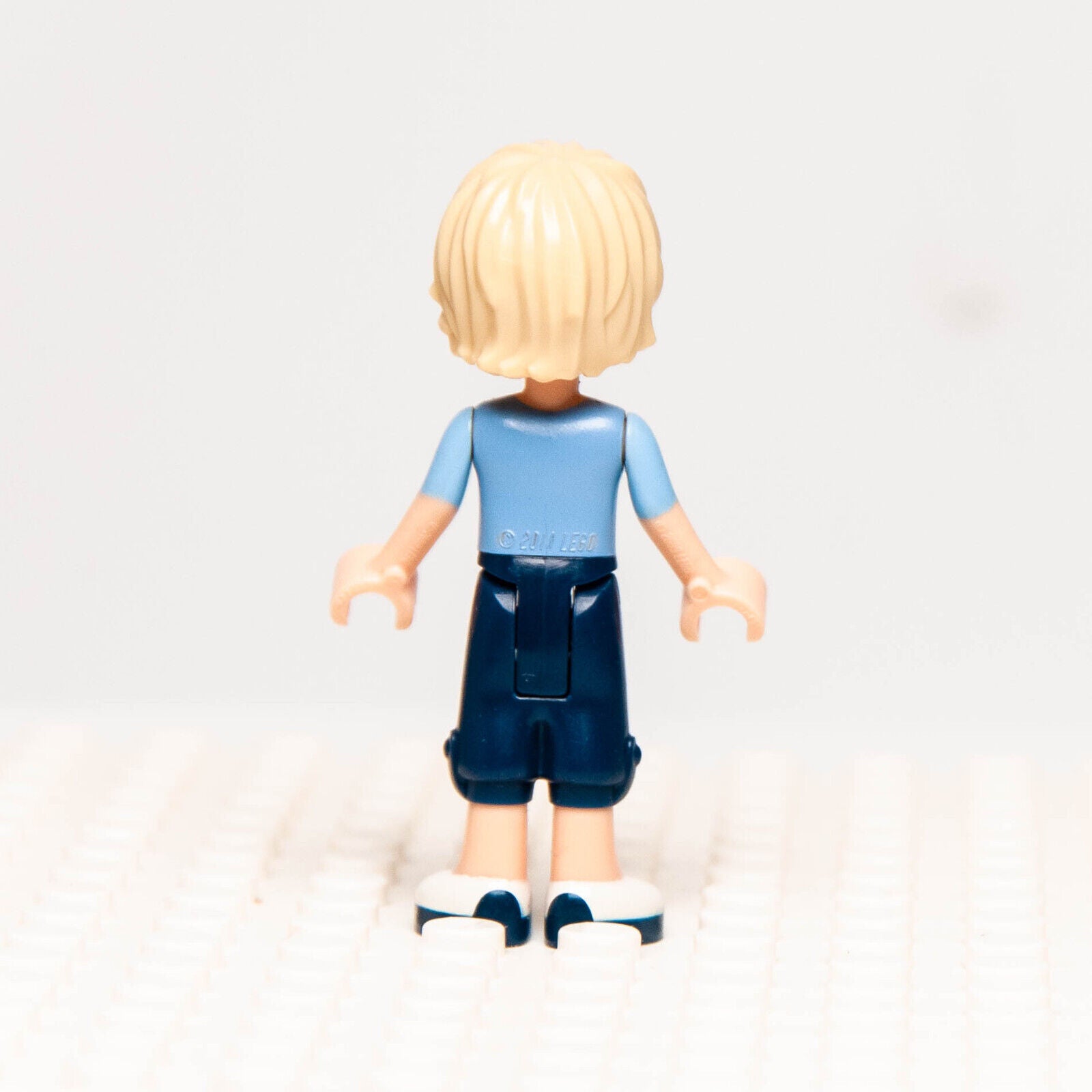 LEGO Friends Minifigure - Andrew (frnd047) Male Boy Dark Blue Son 41015 - StudBee